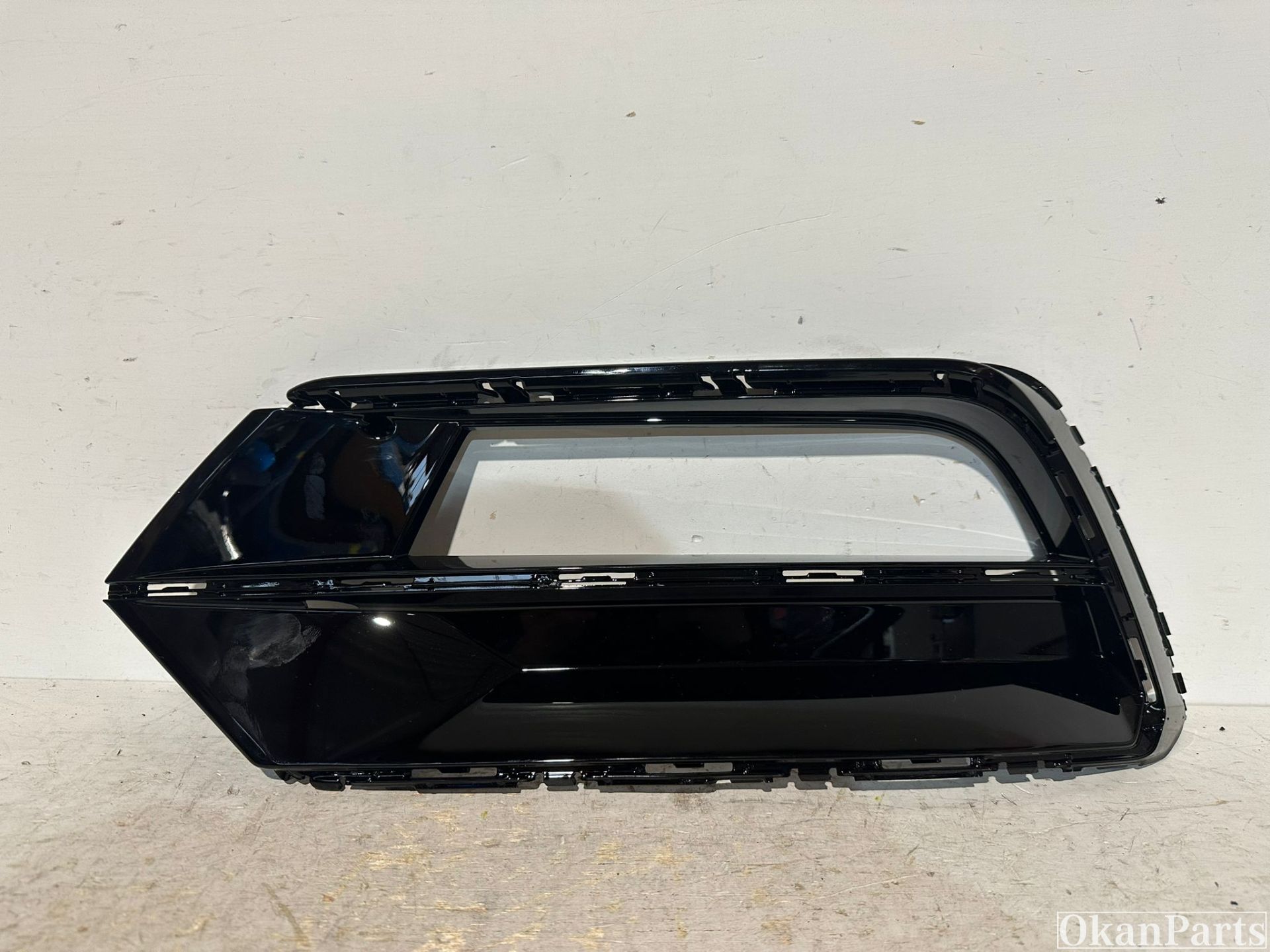VW Passat B8 R-Line Nebelscheinwerferabdeckung links 3G0853665F
