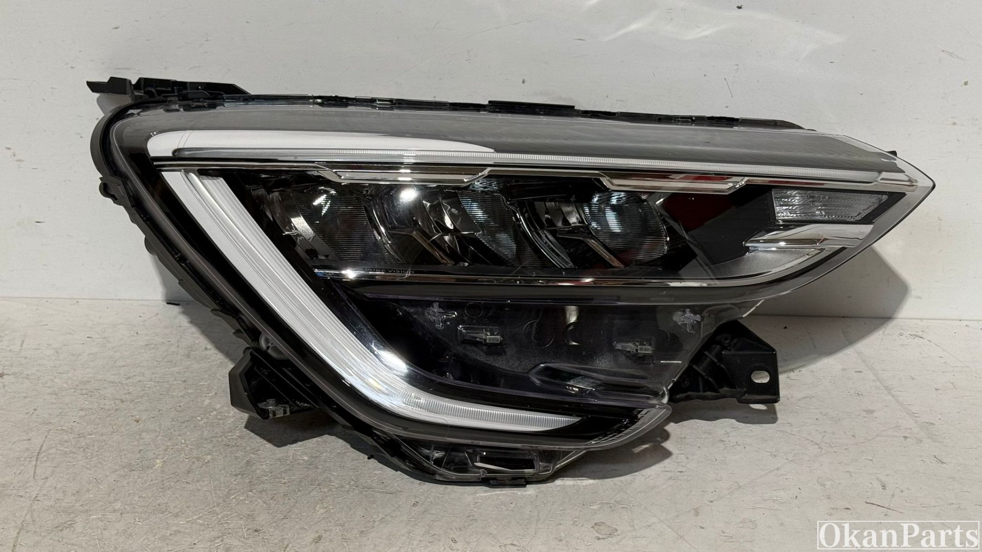 Renault Arkana LED right headlight right 260107780R