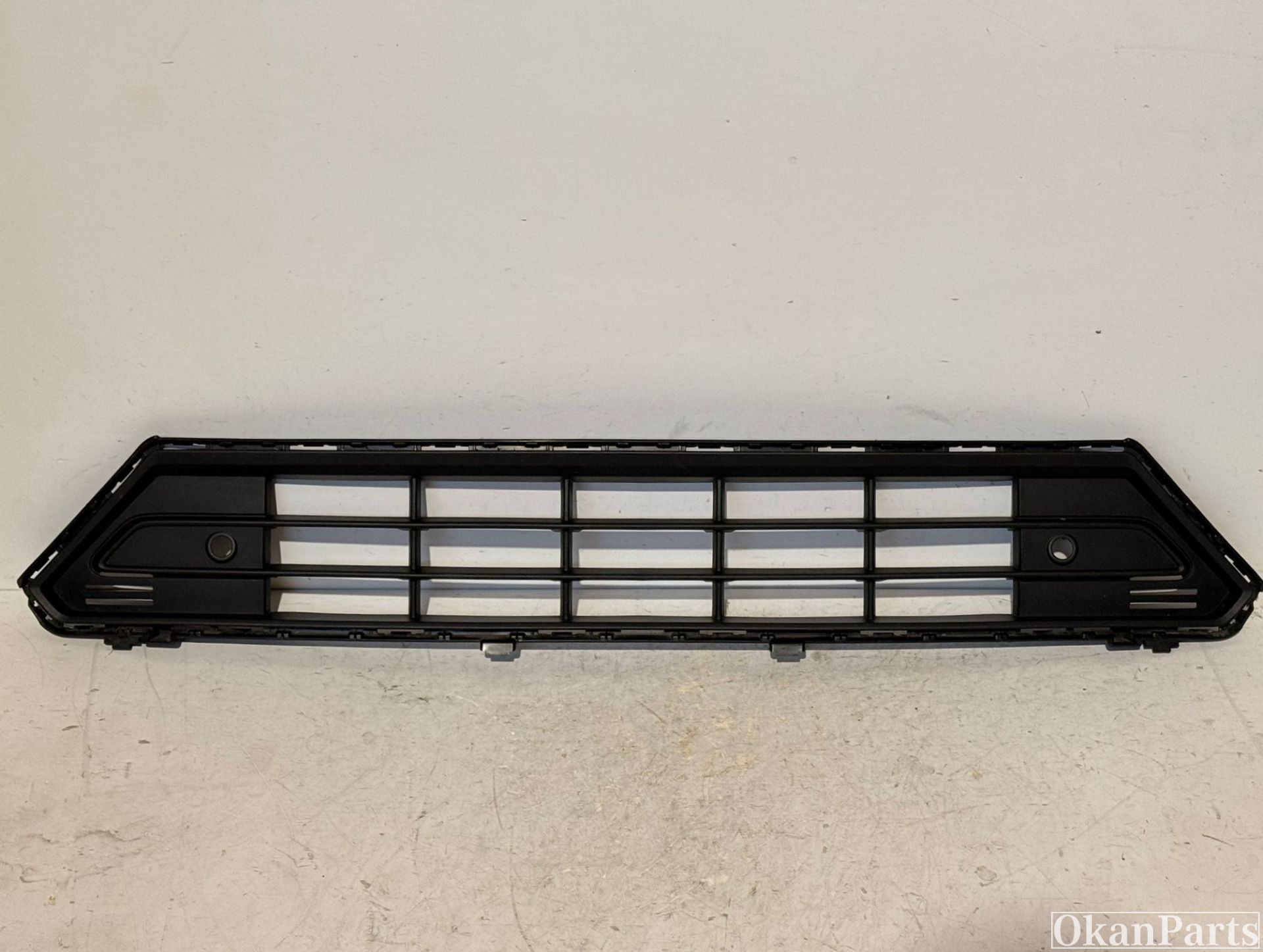 Volvo XC40 Facelift Grille 32136098