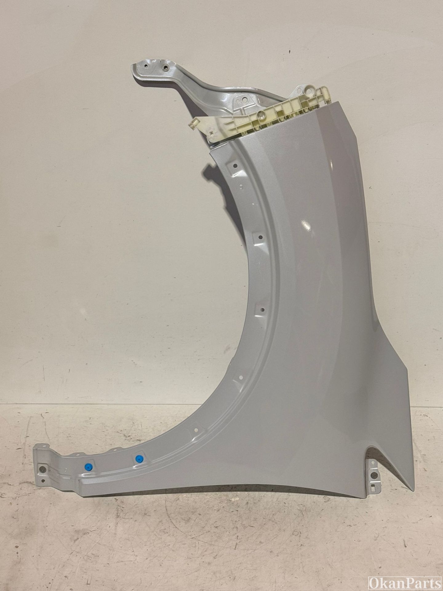 Mitsubishi Eclipse Cross linke Seitenverkleidung, Frontverkleidung links