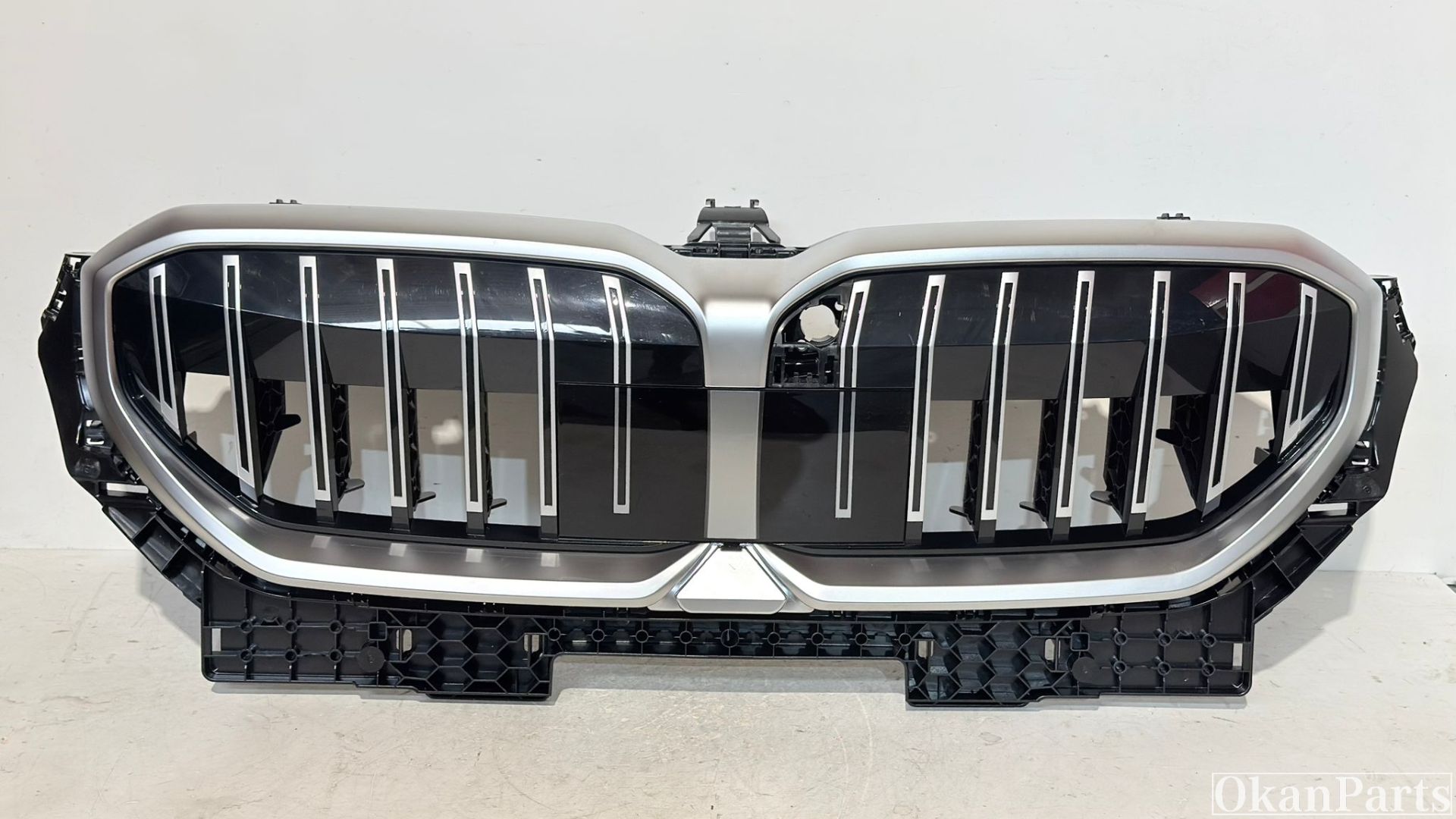 BMW 5 Series G60 G61 Kidney & Air Guide 5174 5A09B52