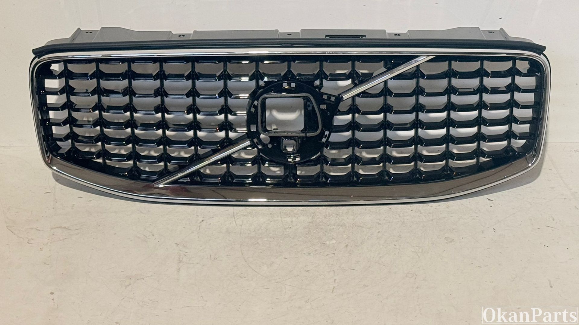 Volvo XC60 II Facelift R-Design Grille 32133812