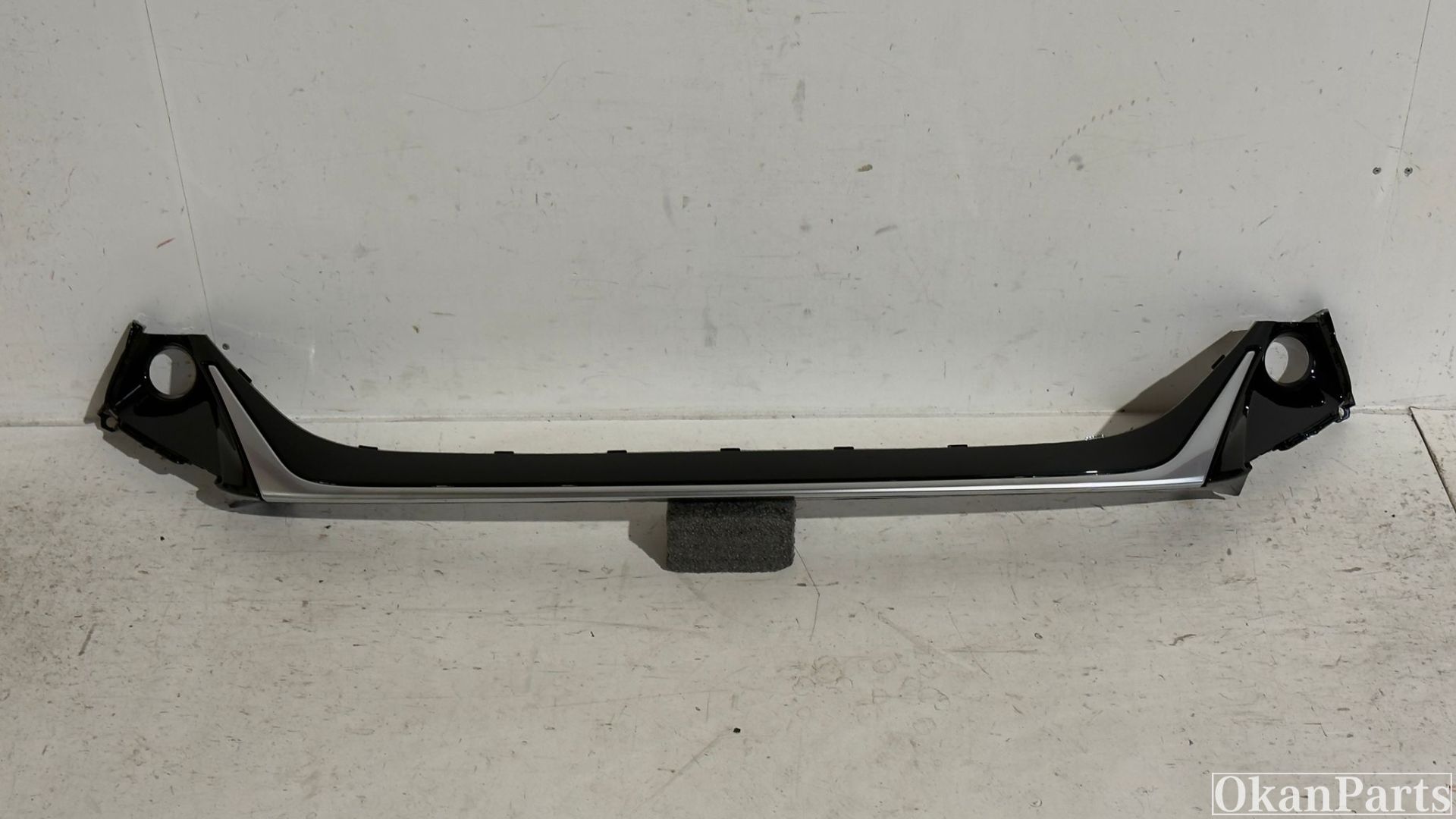 Toyota Corolla GS-line voor bumperspoiler onder 52401-YY010
