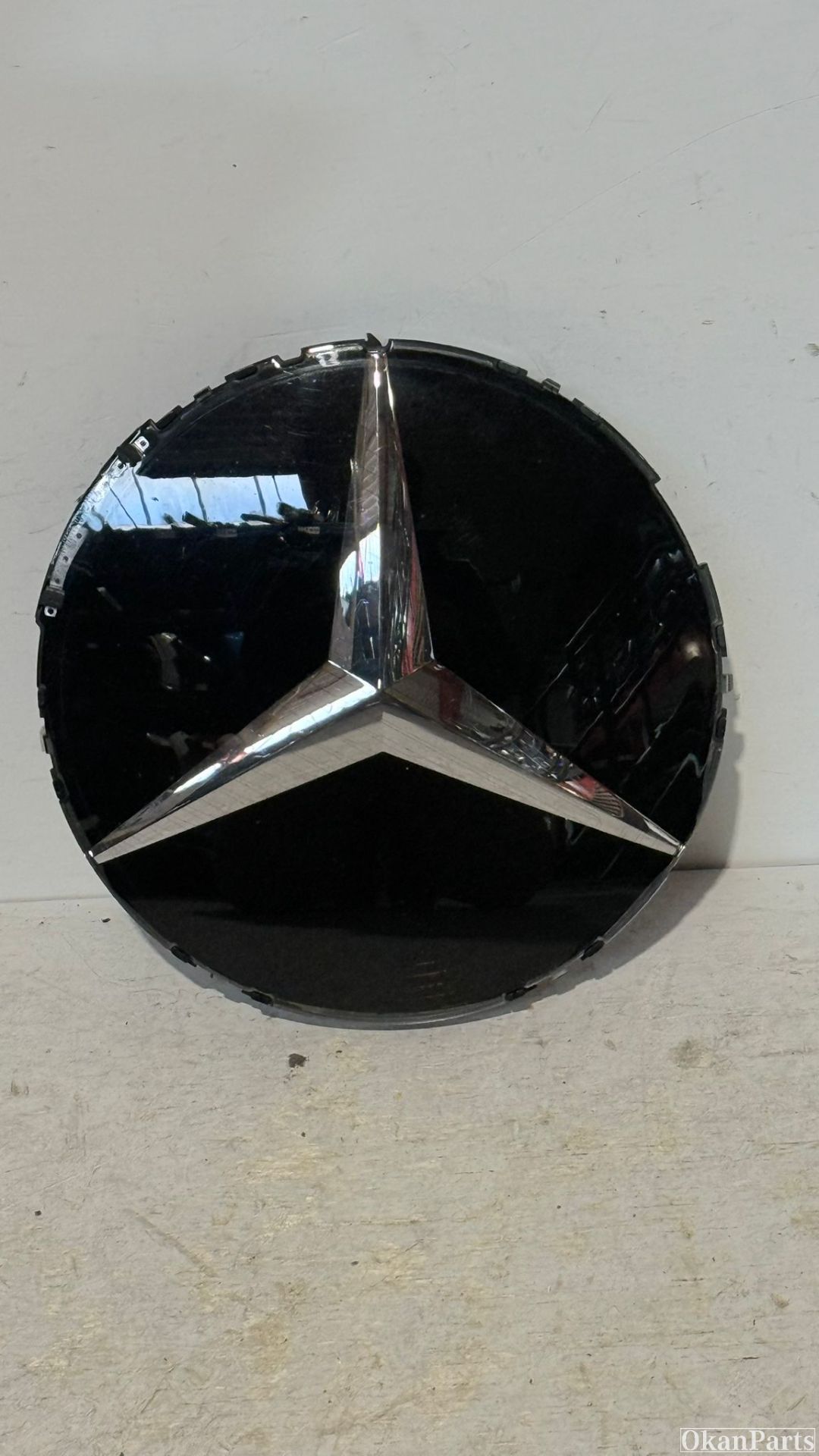 Mercedes-Benz A0008880500 Distronic Emblem Logo Stern