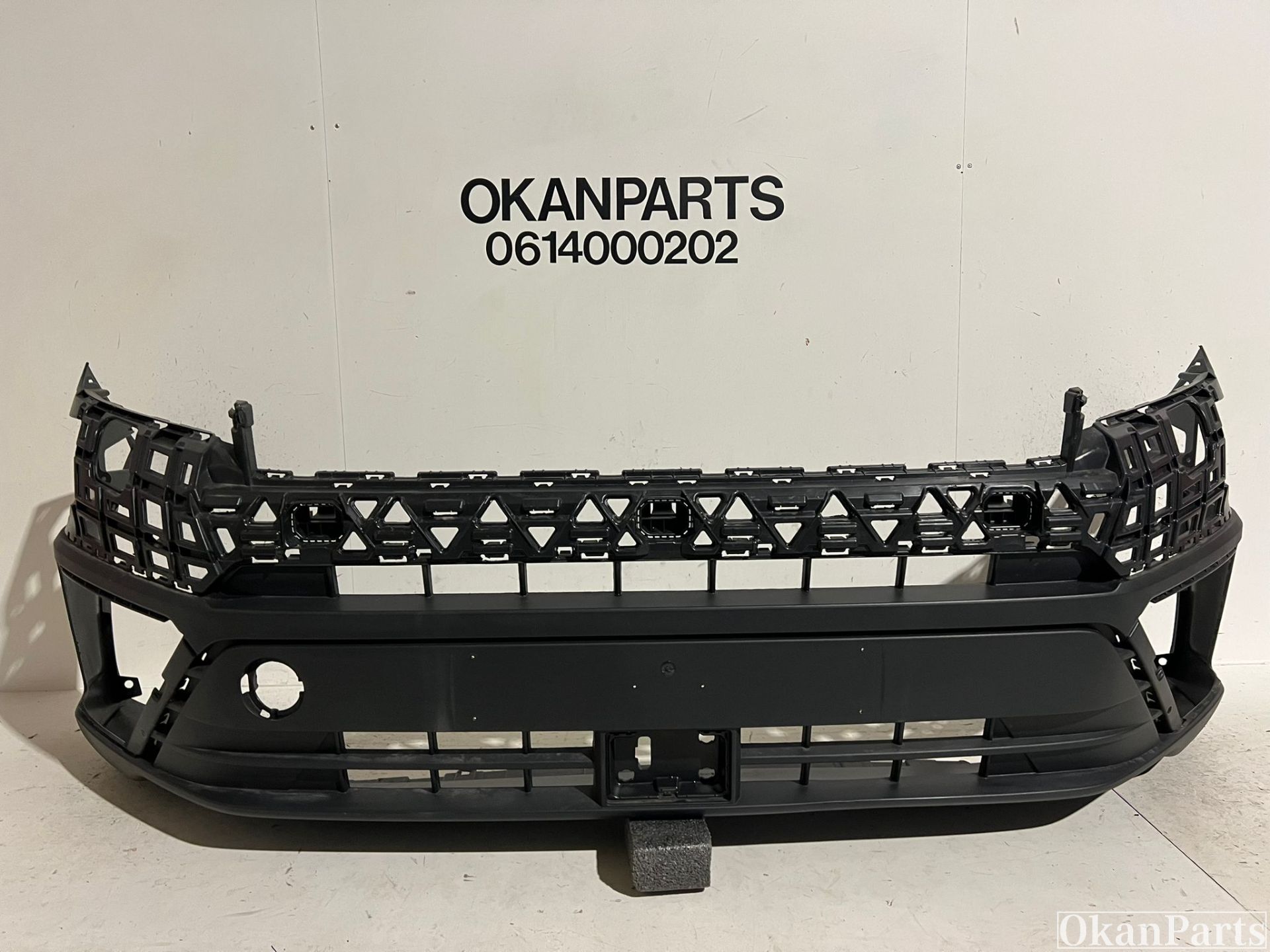 VW Volkswagen Crafter Facelift Frontstoßstange 7C0807221B
