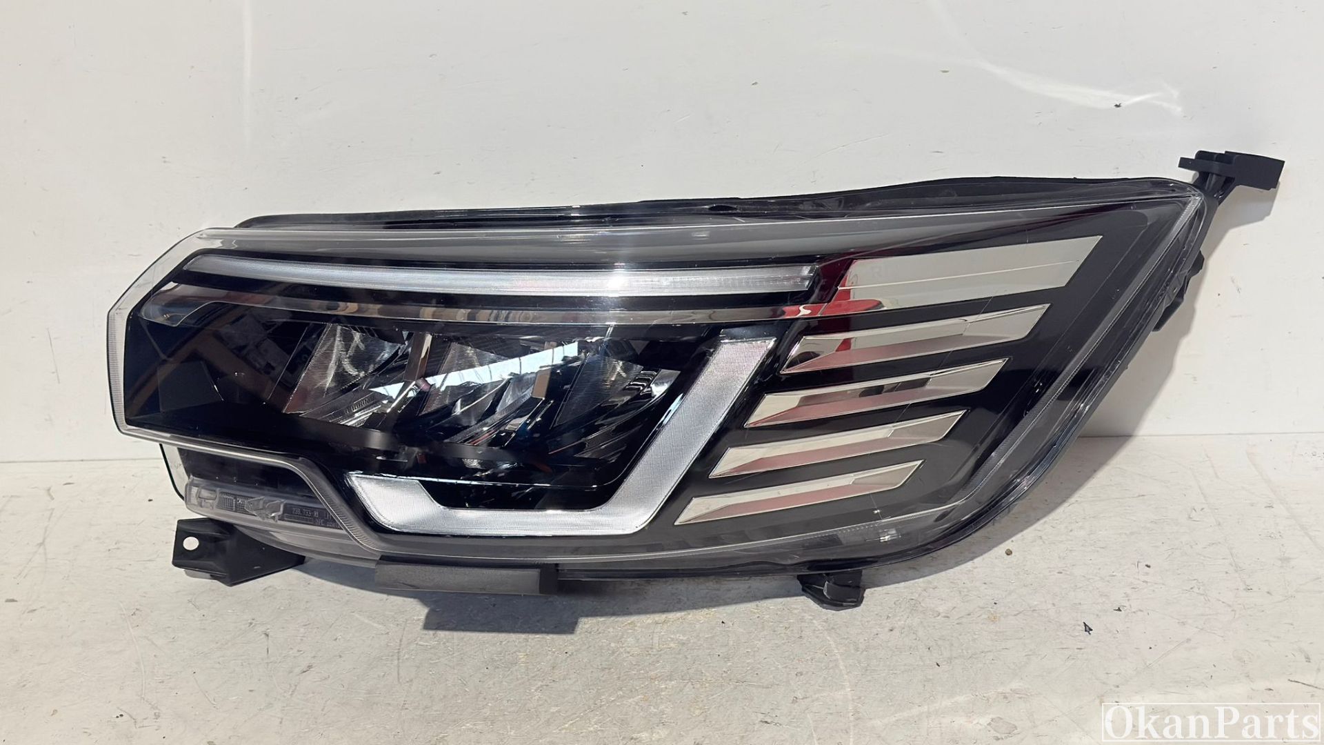 Renault Trafic III Facelift LED koplamp Links 260601790