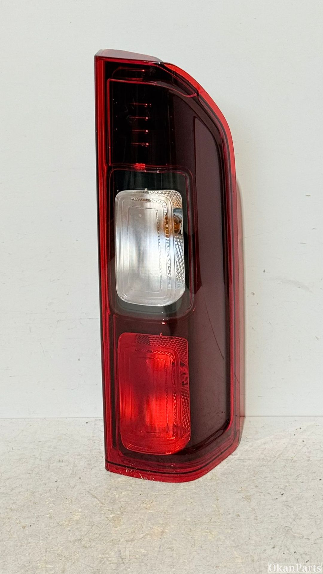 Renault Trafic III rechter achterlicht rechts 265504656R