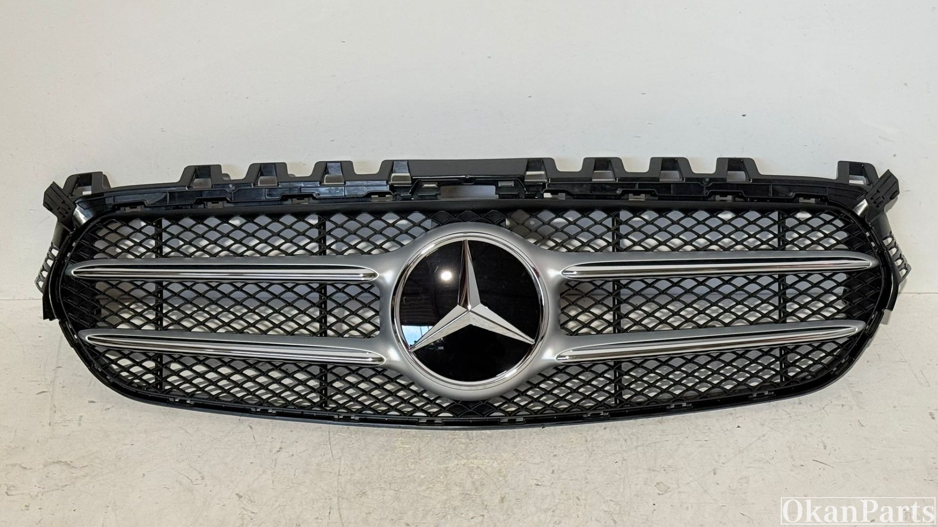 Mercedes-Benz B-Class W247 Grille A2478885700
