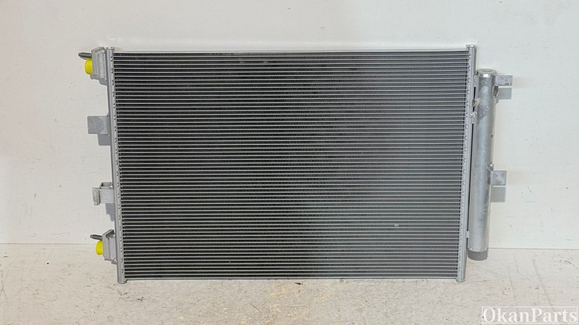 Ford Klimaanlagenkondensator-Kühler 2462991 DV61-19710-DB