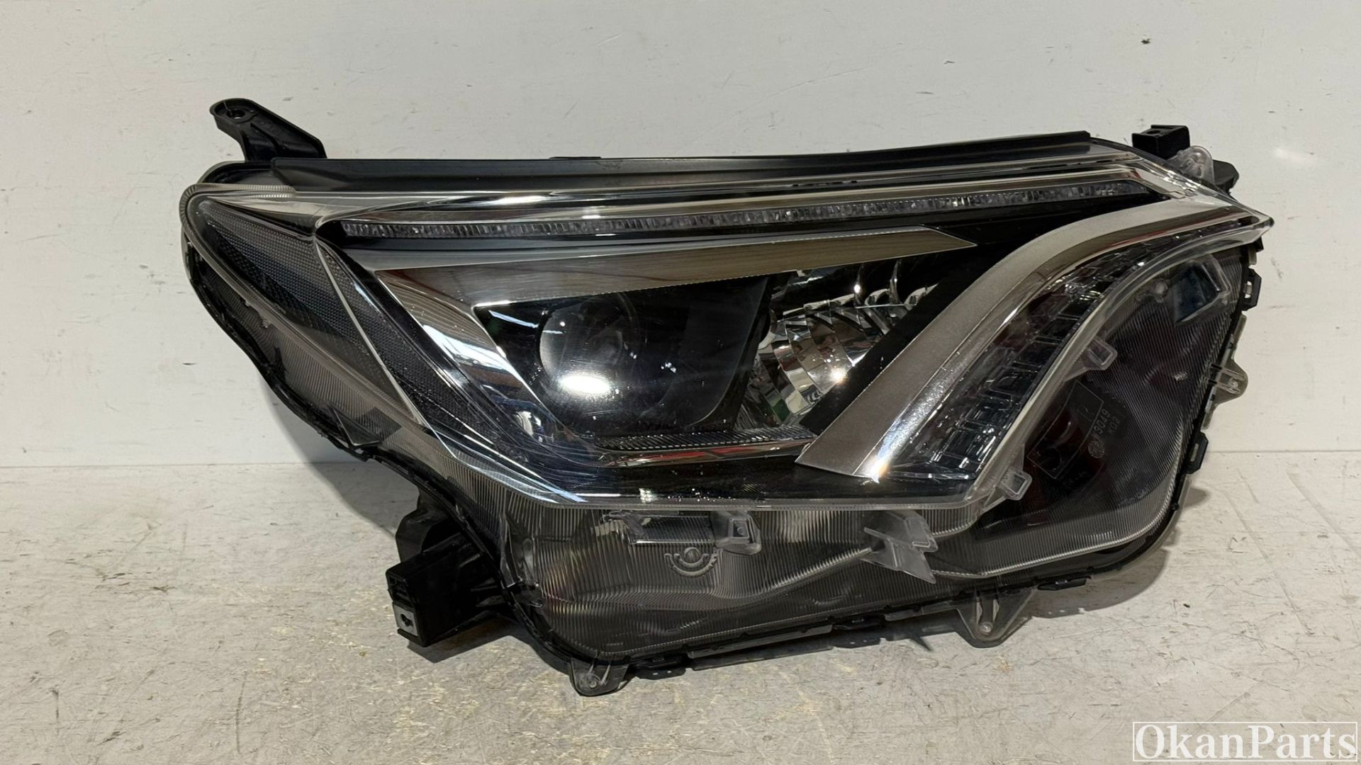 Phare droit à LED pour Toyota Rav4 Facelift