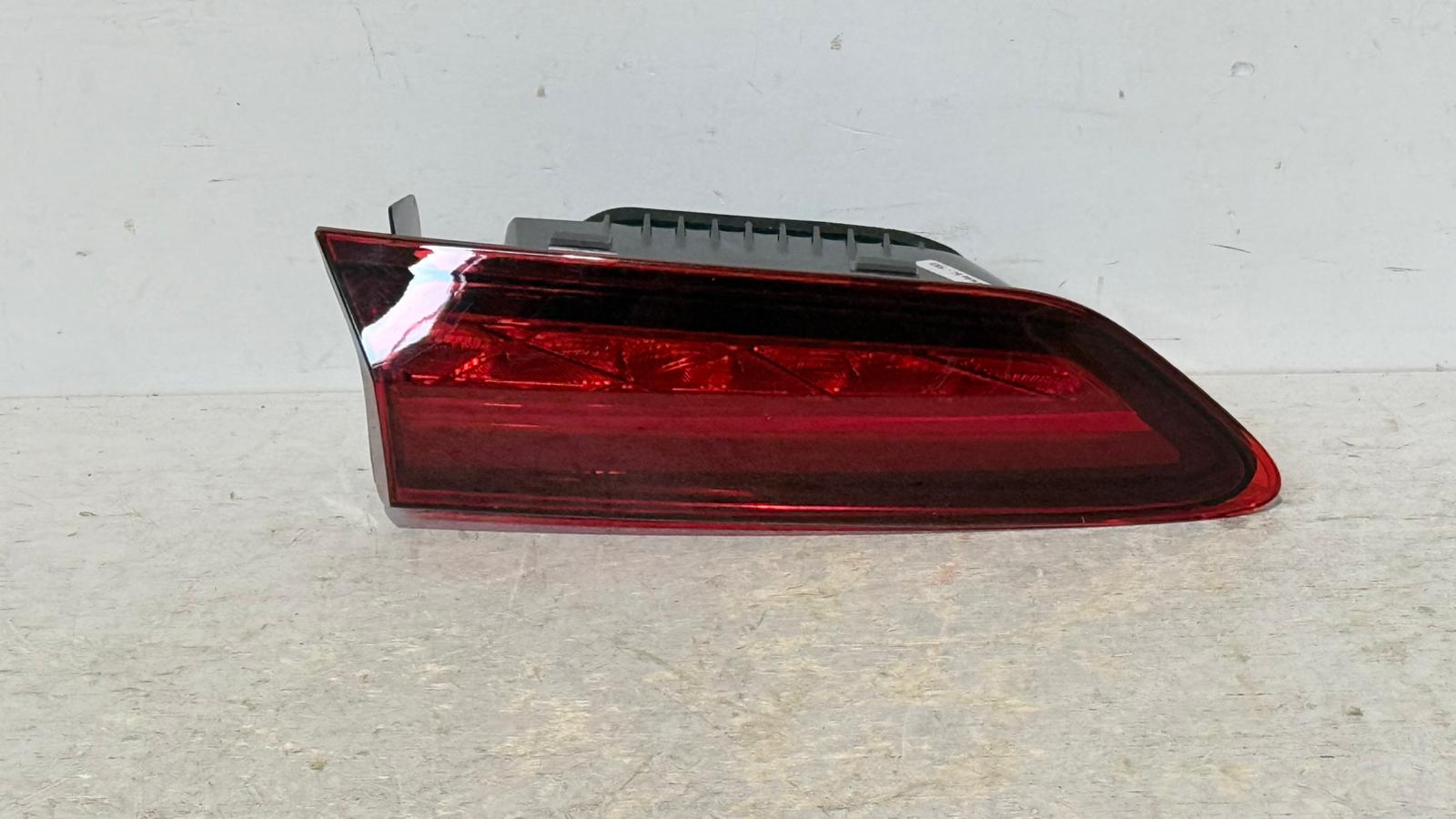 Skoda Karoq 57A LED linker achterlicht links 57A945307
