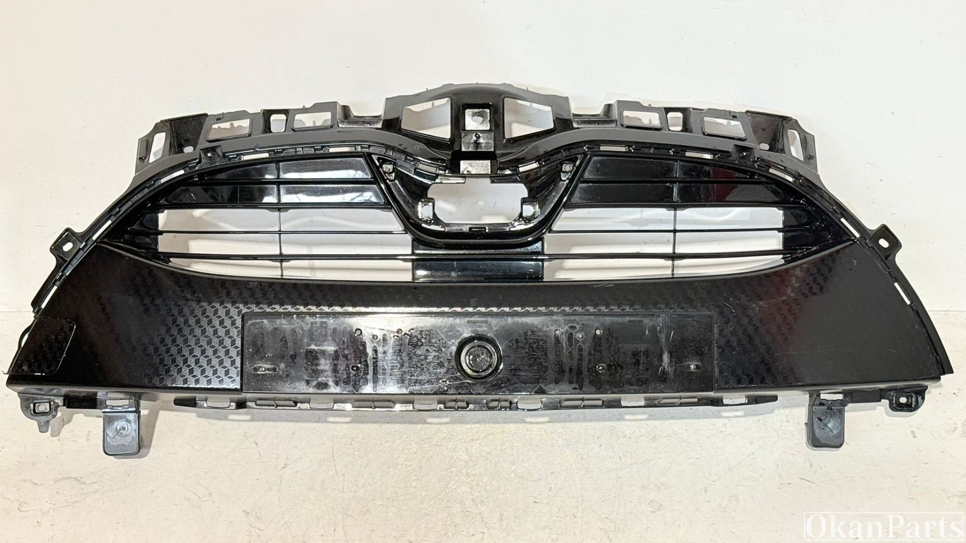 Toyota Yaris IV Grille 53101-K0010