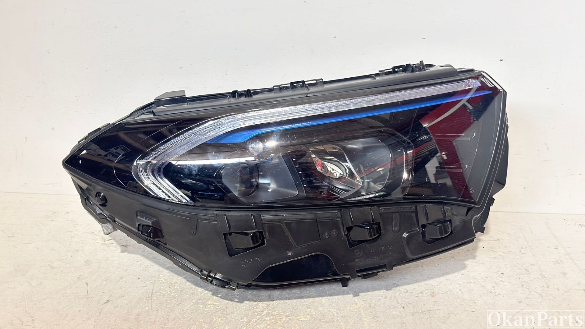 Mercedes EQB X243 LED Scheinwerfer rechts rechts A2439069000