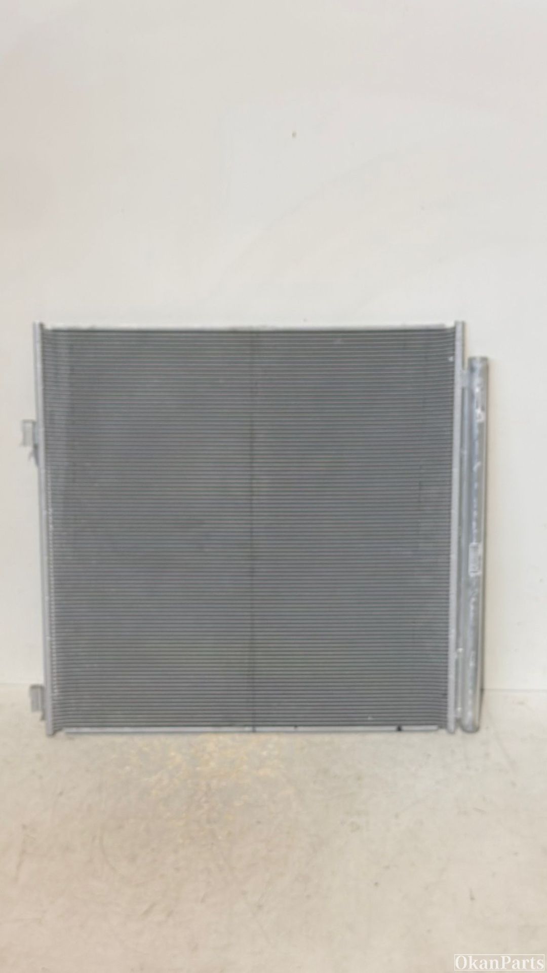 Condenseur de climatisation Land Rover Range Rover Jaguar 92100G990C