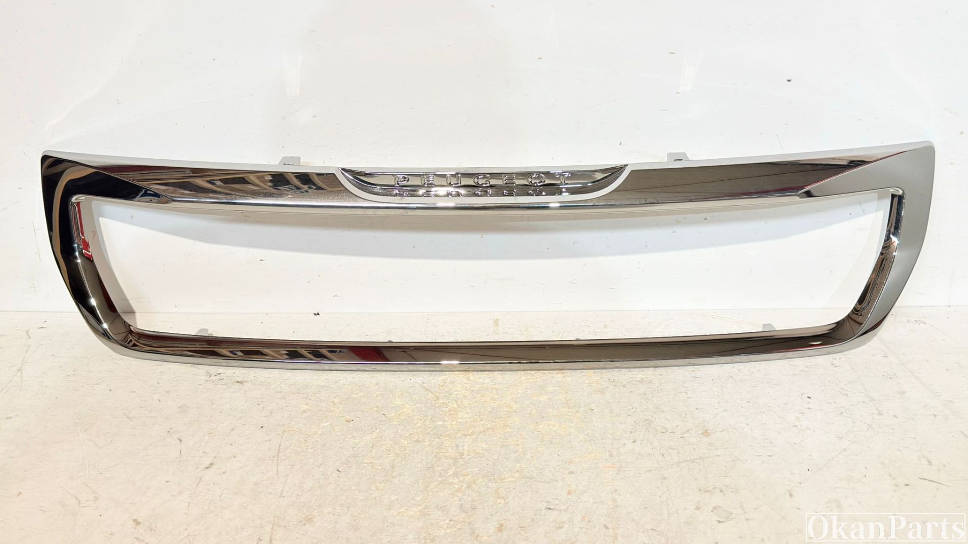 Peugeot Partner Chrome Grille lijst 9810964777