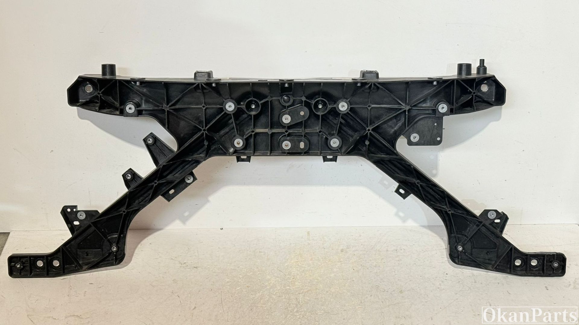 Tesla Model Y voorfront 1643521-00-C