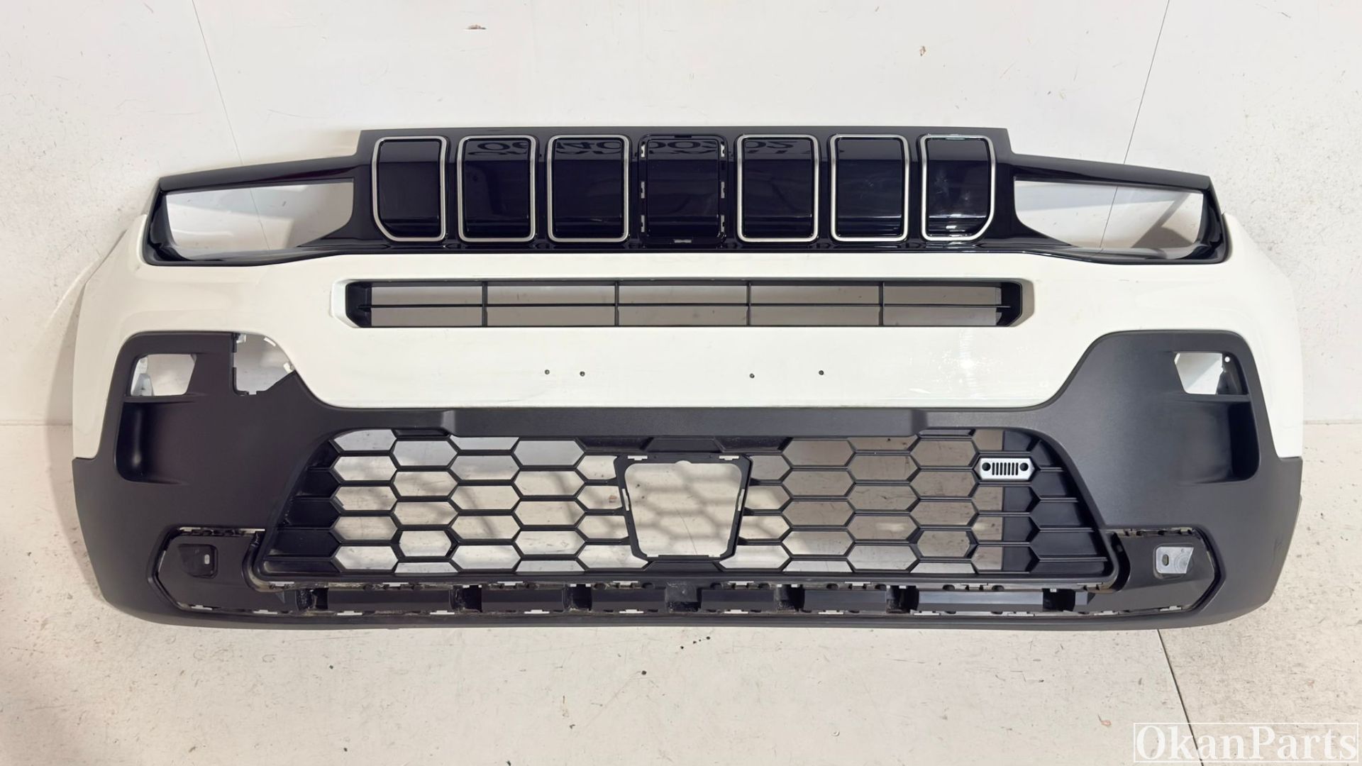 Jeep Avenger voorbumper 735768108