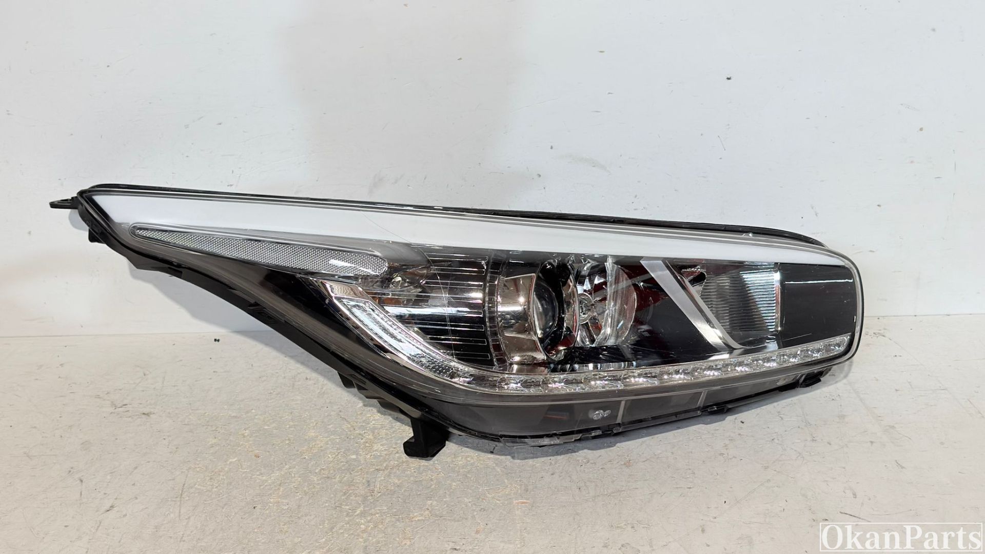 Phare LED H7 droit pour Kia Cee'd (JD) Facelift 92102-A2220