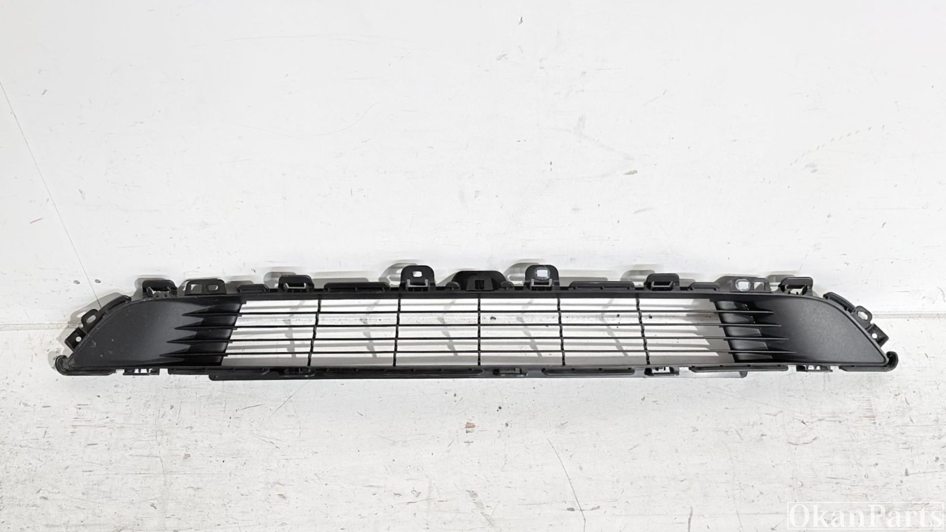 Tesla Model Y onder Grille 1493759-00-A