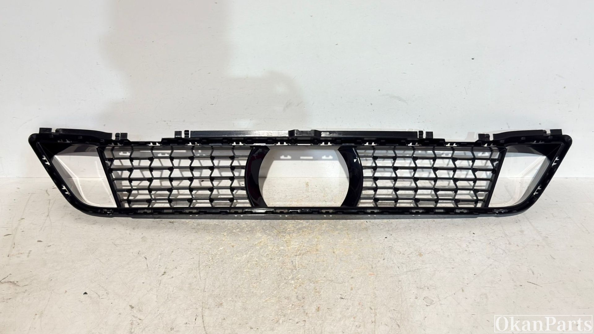 BMW 5-serie G30 G31 M Sport onder Grille voor 51118098664