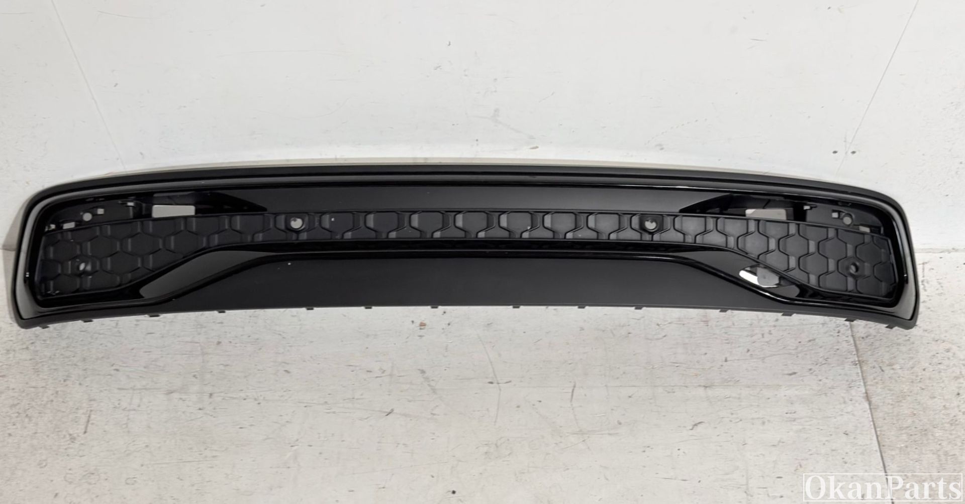 Audi Q5 III S-line Diffuser 8MA807823A