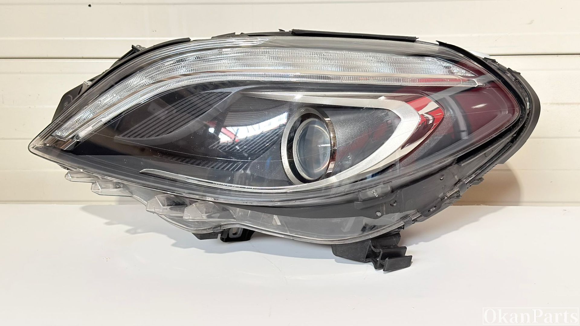 Mercedes B-klasse W246 Bi-Xenon koplamp links A2468207161
