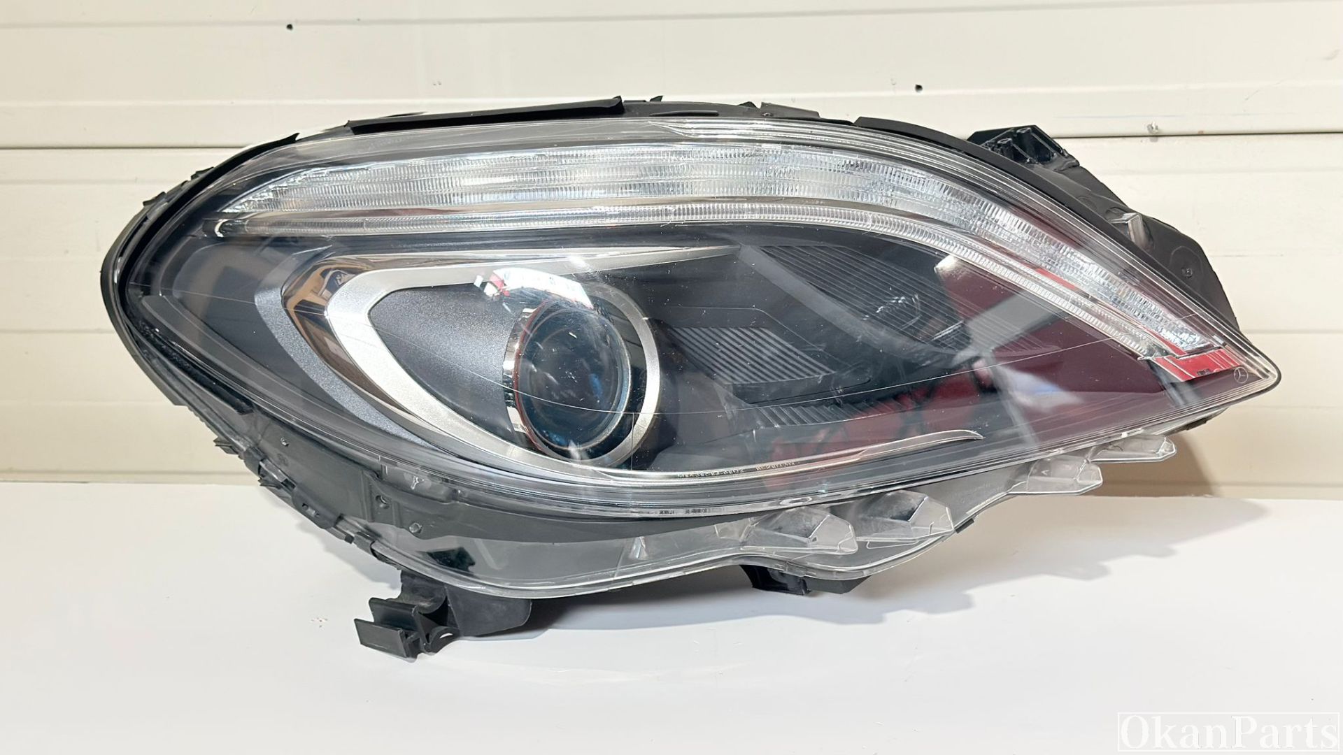 Mercedes B-klasse W246 Bi-Xenon koplamp rechts A2468207261