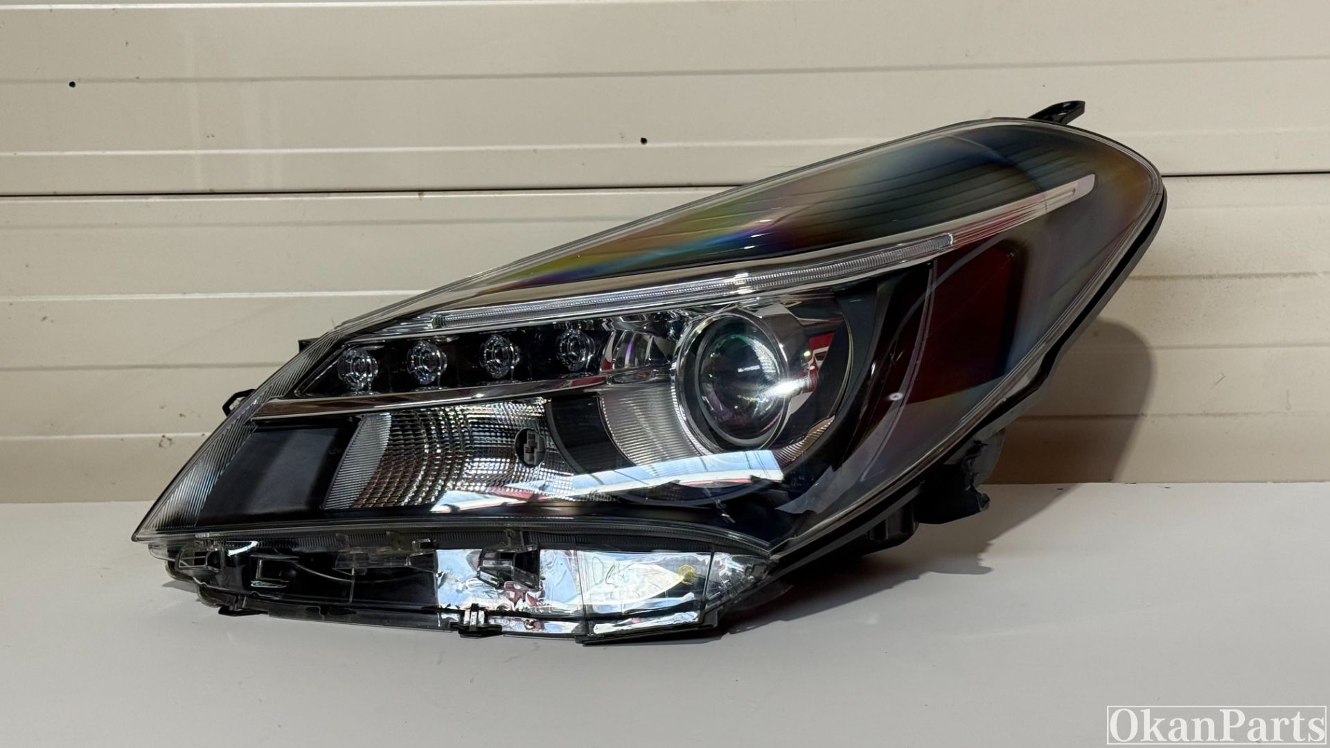 Toyota Yaris III Hybrid LED linker koplamp links