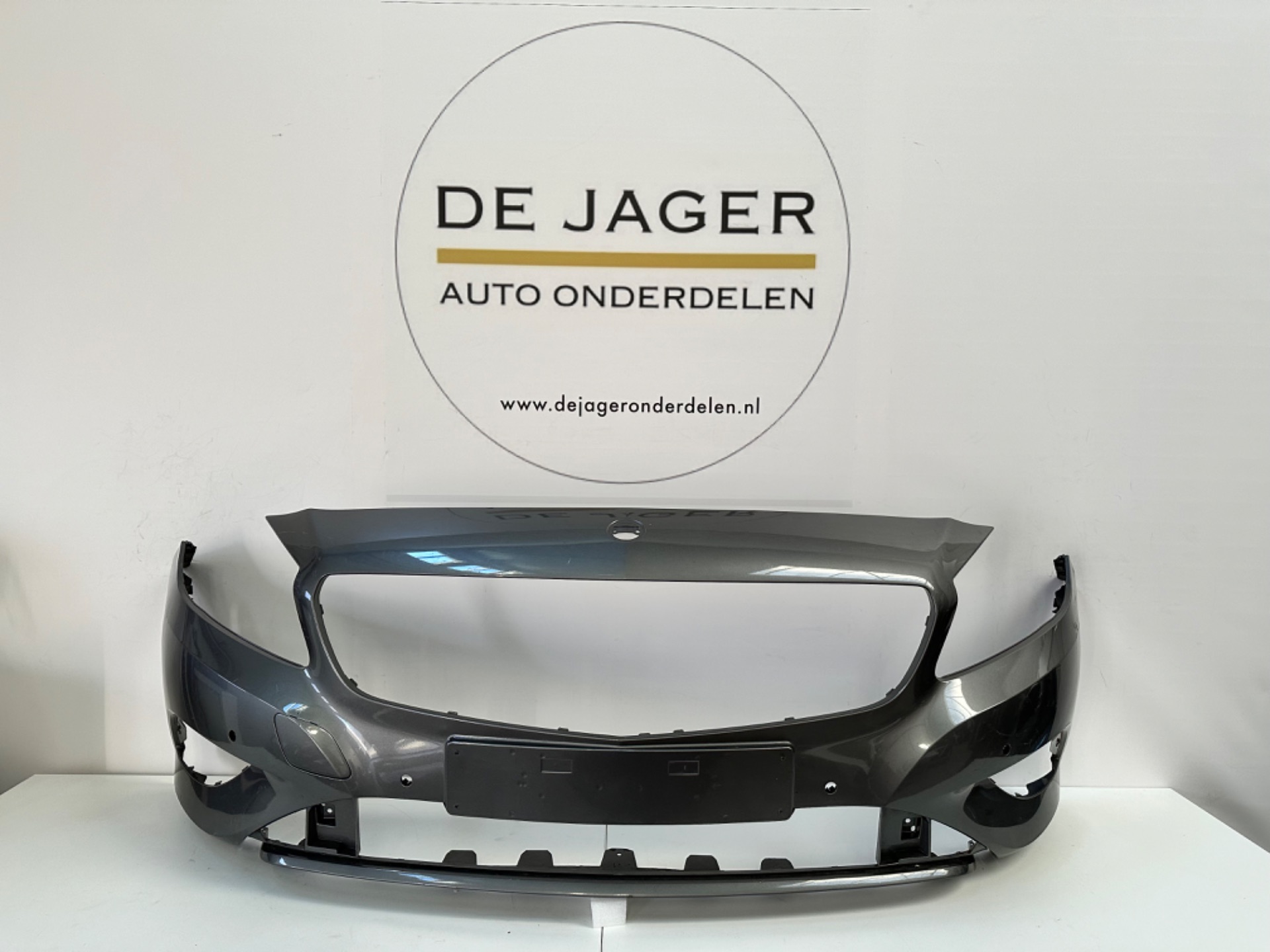 MERCEDES A KLASSE W176 VOORBUMPER BUMPER 6X PDC A1768850025
