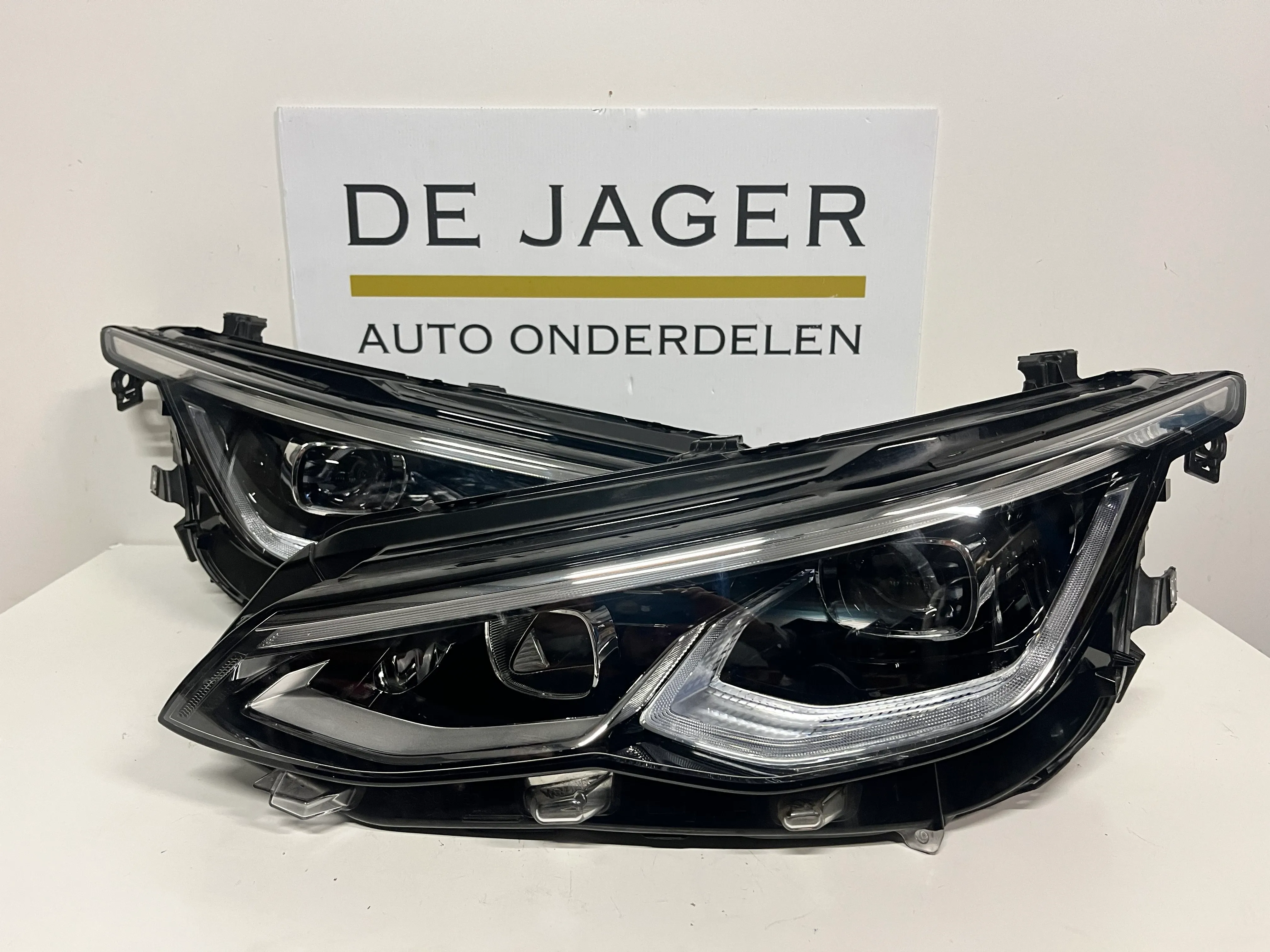VW GOLF 8 VIII KOPLAMPEN SET LED 5H1941035F 5H1941036F