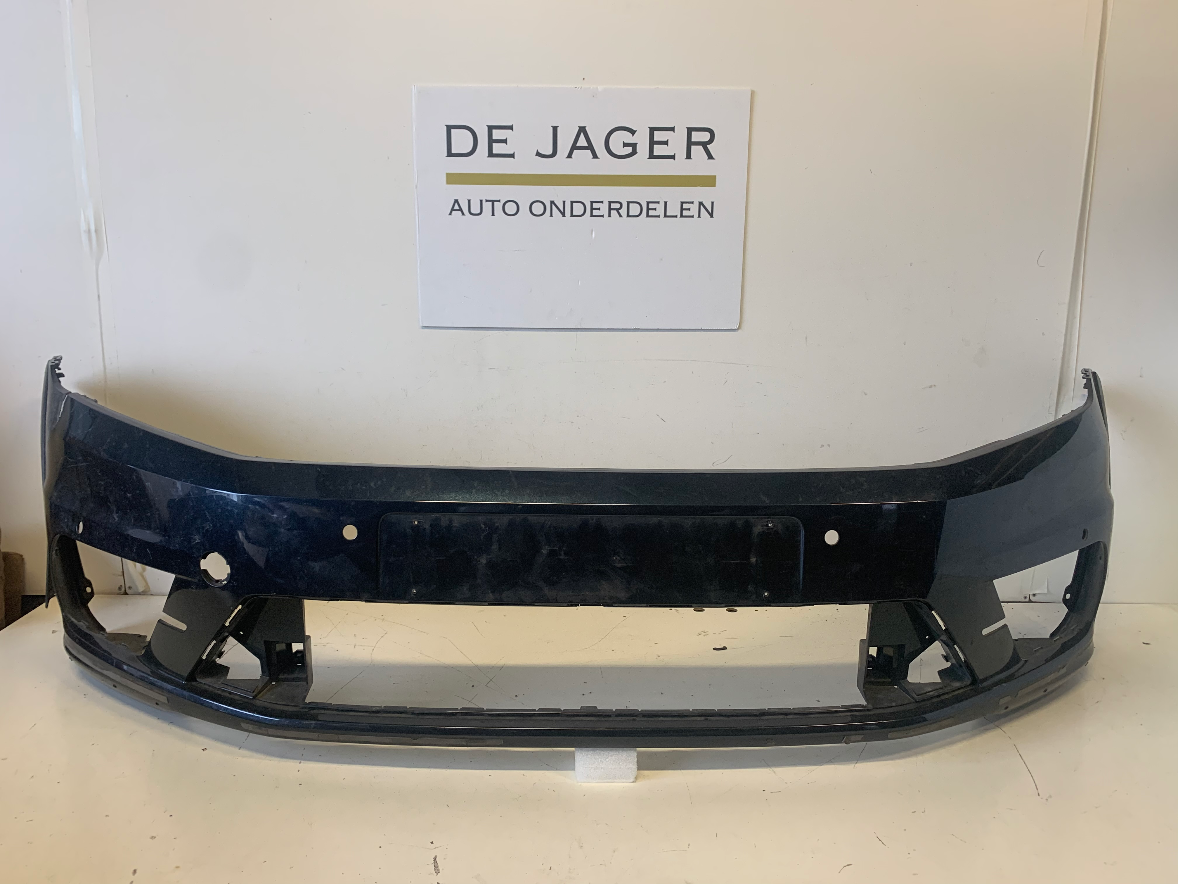 VW CADDY 2K5 ALLTRACK FACELIFT FRONT BUMPER BUMPER 2K5807221K