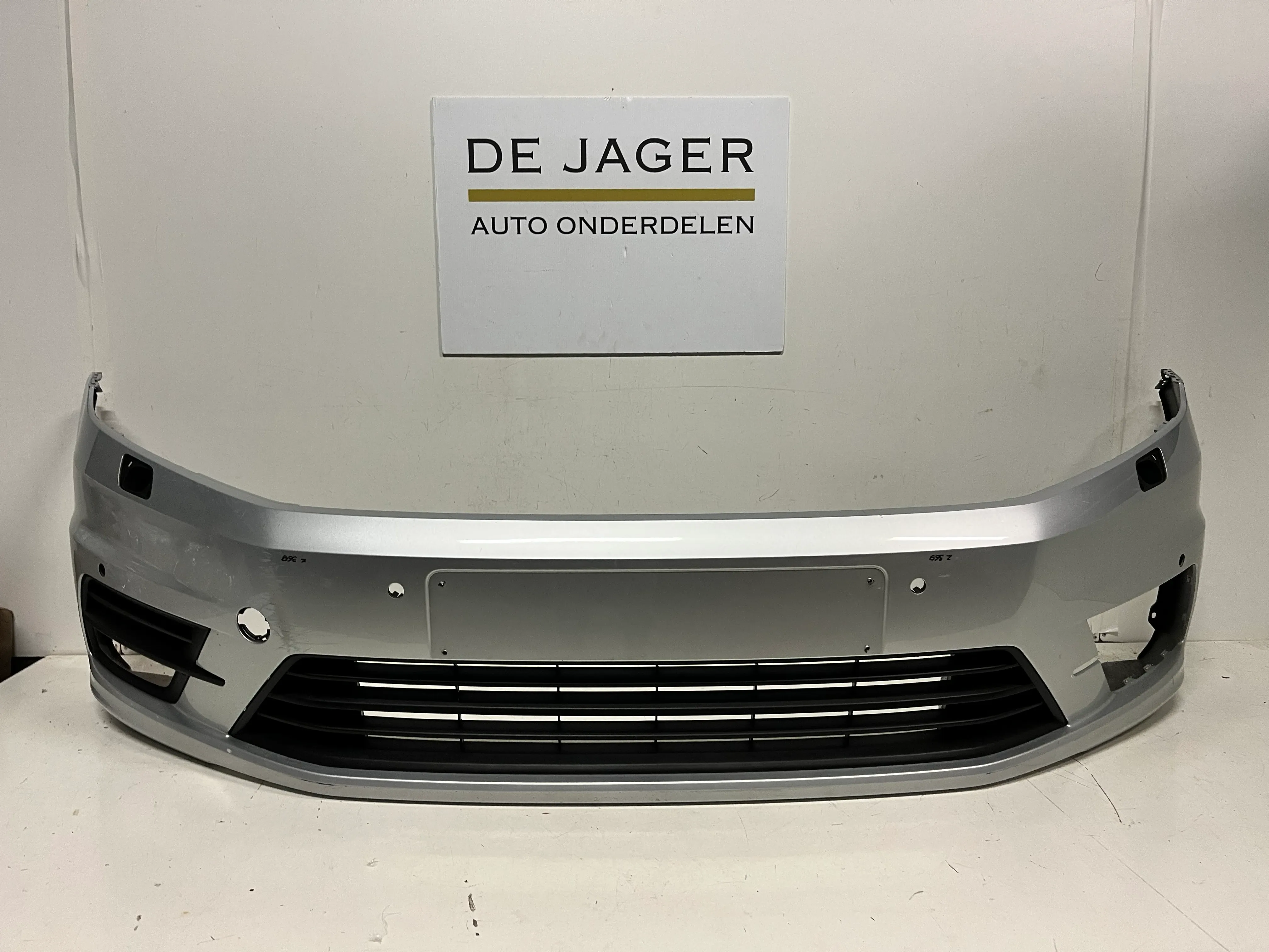 VW 2K5 CADDY 4 FRONT BUMPER BUMPER 6PDC KLS 2K7807221K
