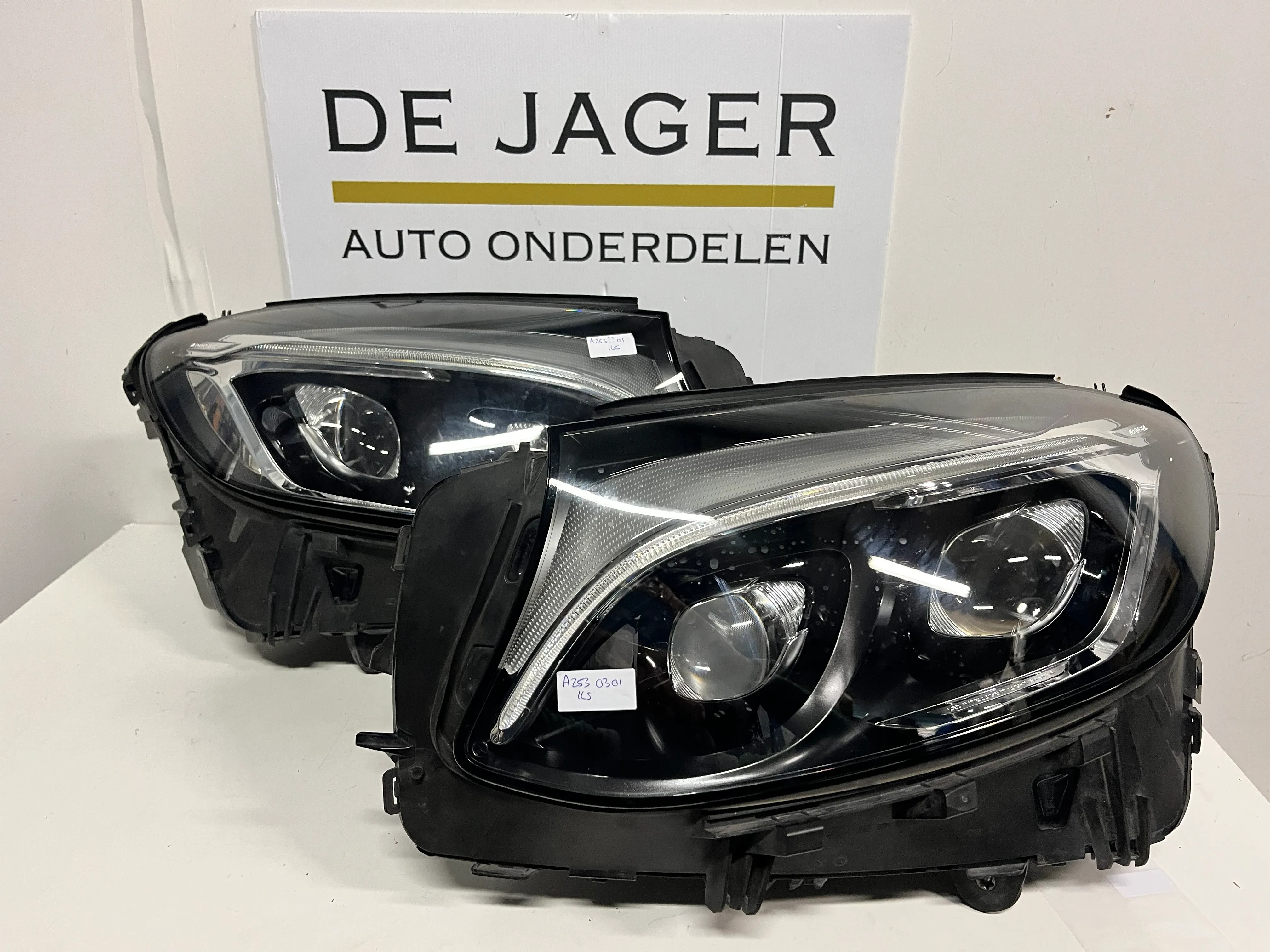 MERCEDES W253 GLC ILS LED KOPLAMPEN A2539060301 A2539060401