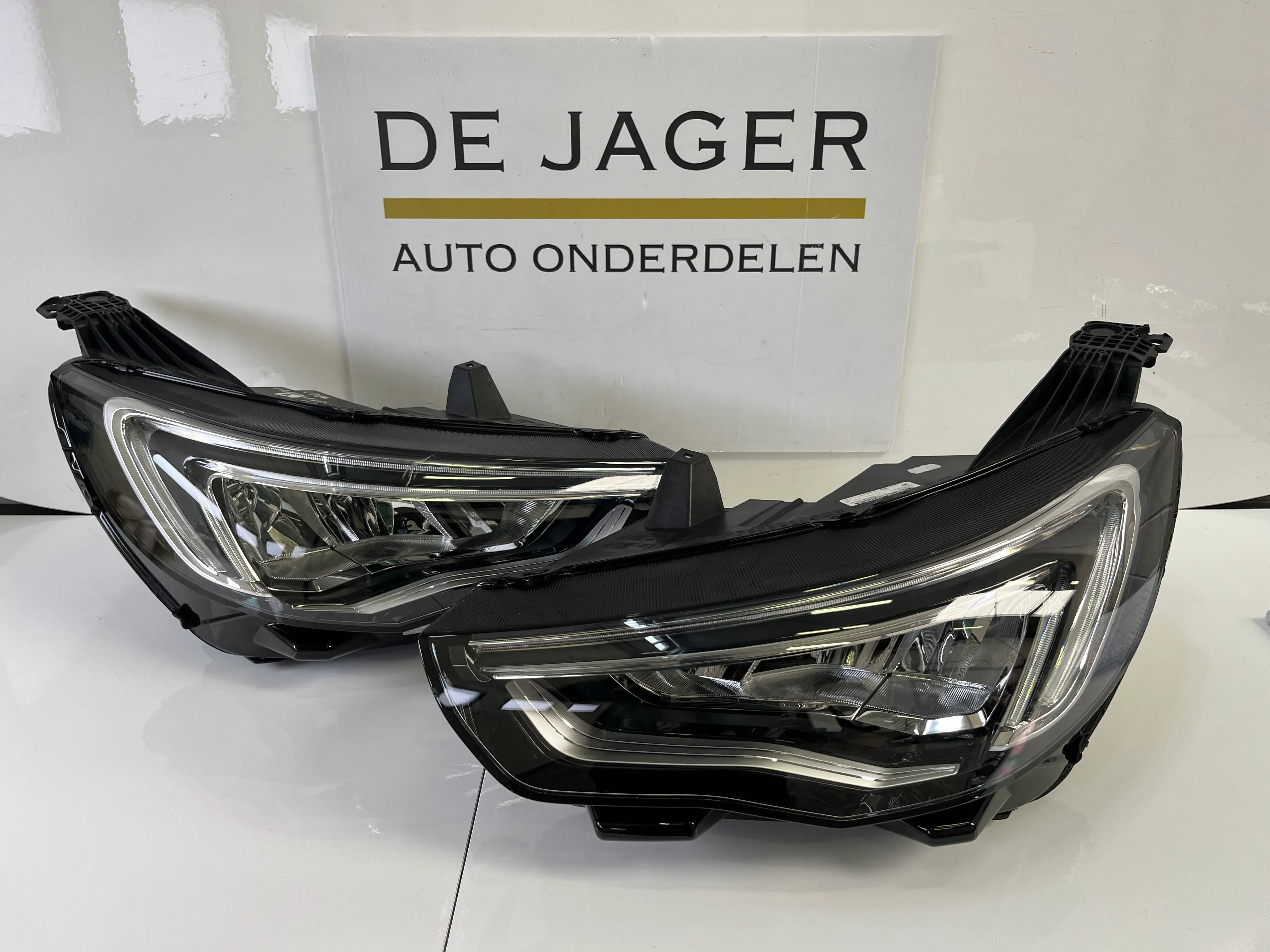 OPEL GRANDLAND X LED KOPLAMPEN SET YP00162880 YP00162680