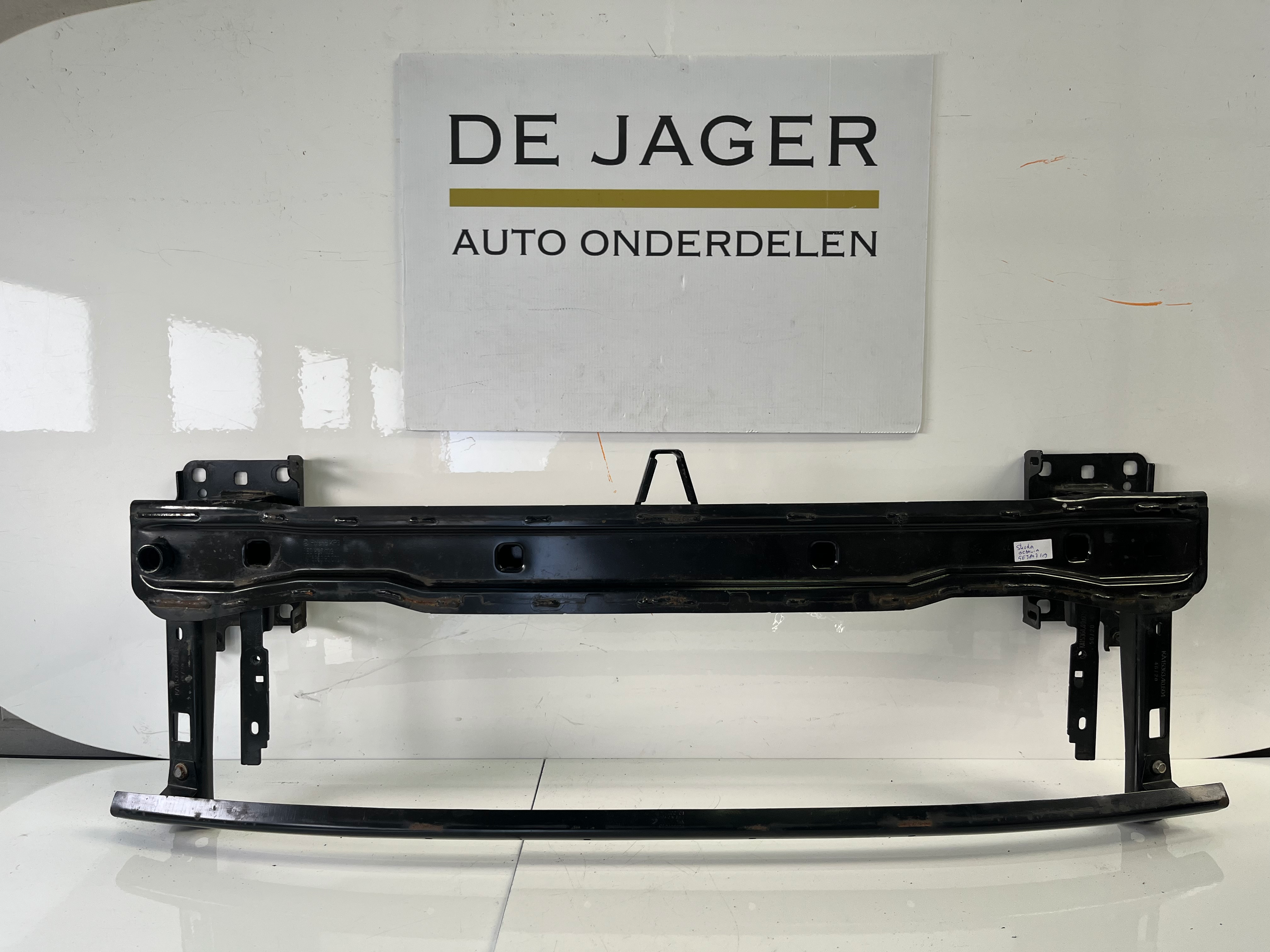 SKODA OCTAVIA STOßSTANGE 5E3807109 2020-