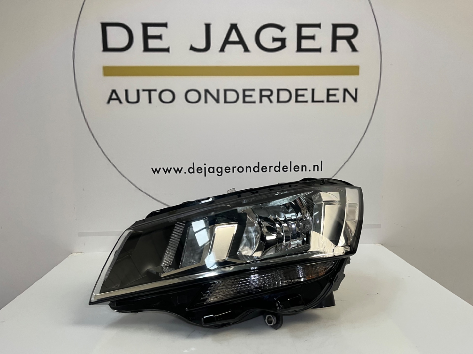 VW TRANSPORTER T6 HALOGEN HEADLIGHT LEFT 7L1941005B