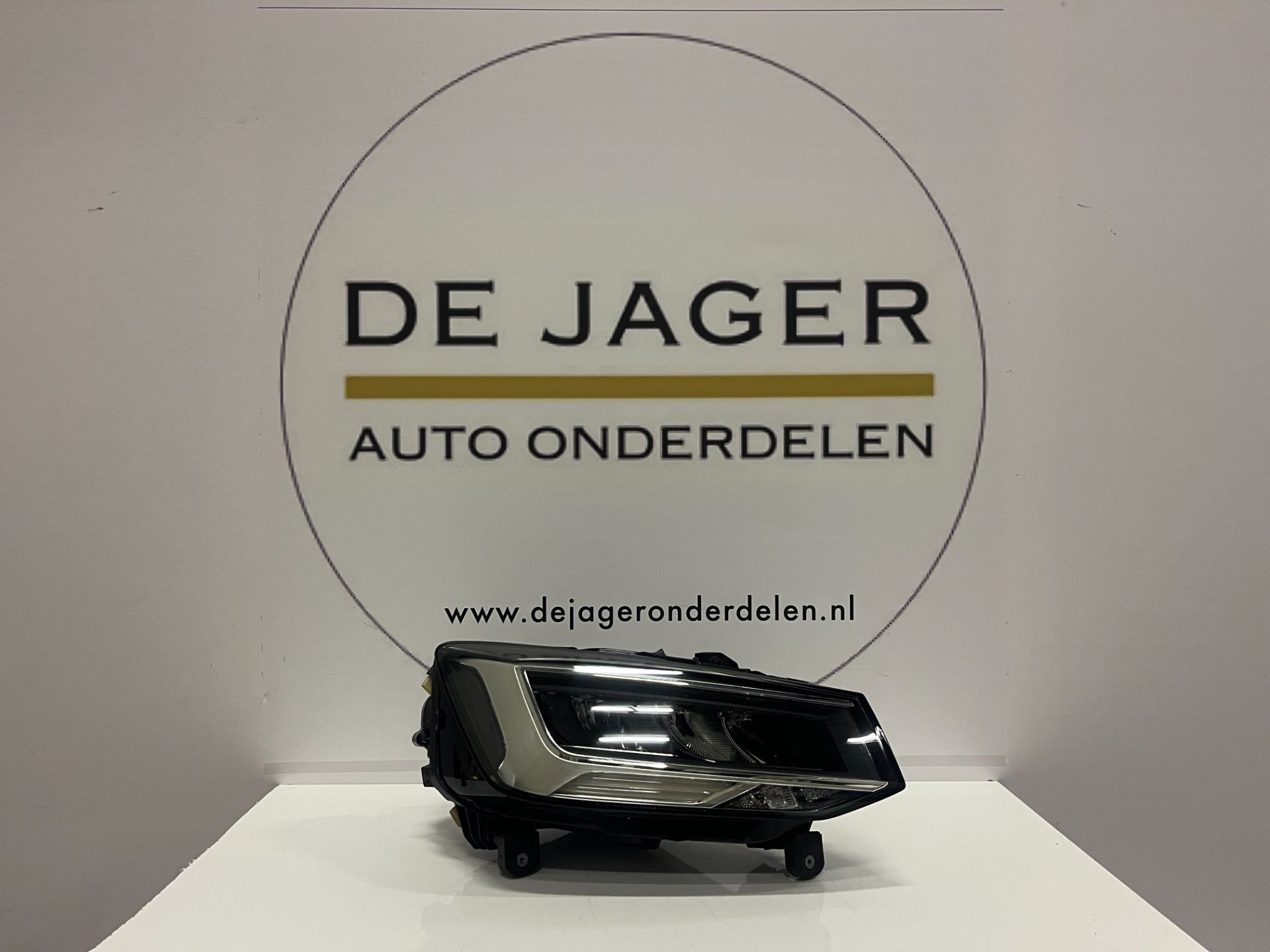AUDI Q2 81A FACELIFT LED KOPLAMP RECHTS 81A941012 2020-