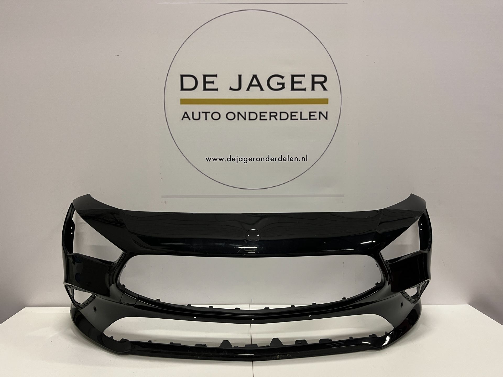 PARE-CHOC AVANT MERCEDES W118 CLA