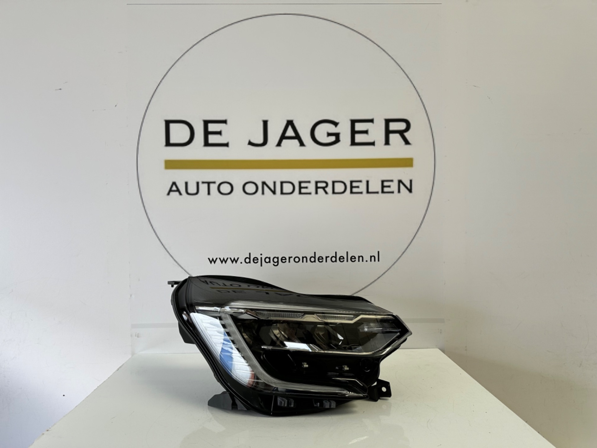 RENAULT CAPTUR II KOPLAMP LED PURE VISION 260104525R RECHTS