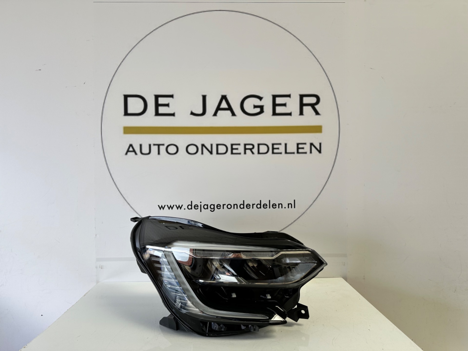 RENAULT CAPTUR II KOPLAMP LED PURE VISION 260104525R RECHTS