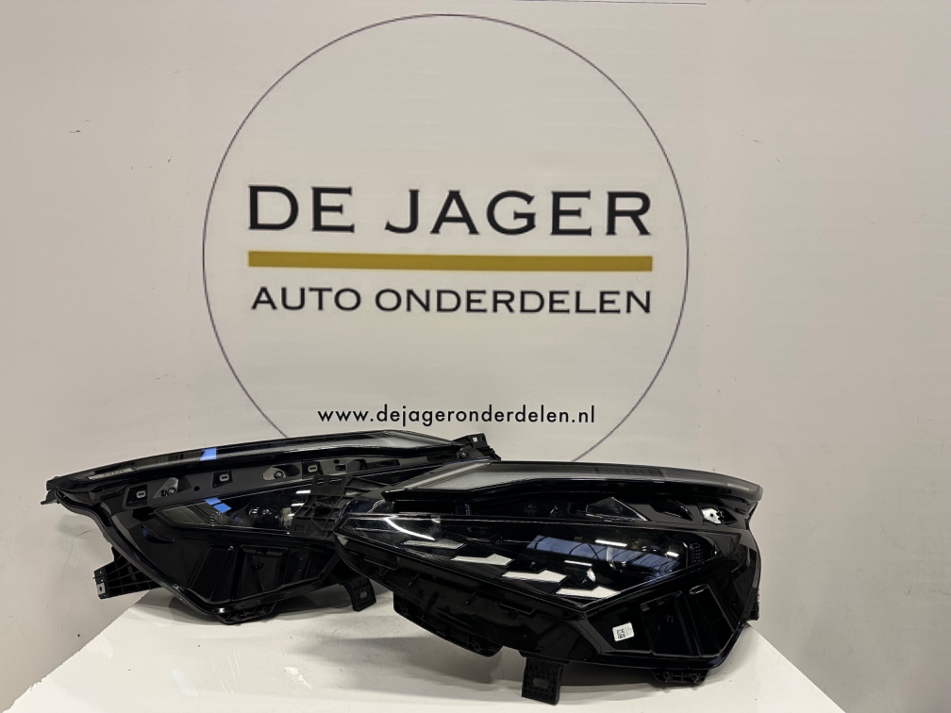 NISSAN QASHQAI J12 FULL LED FACELIFT SET KOPLAMPEN L / R