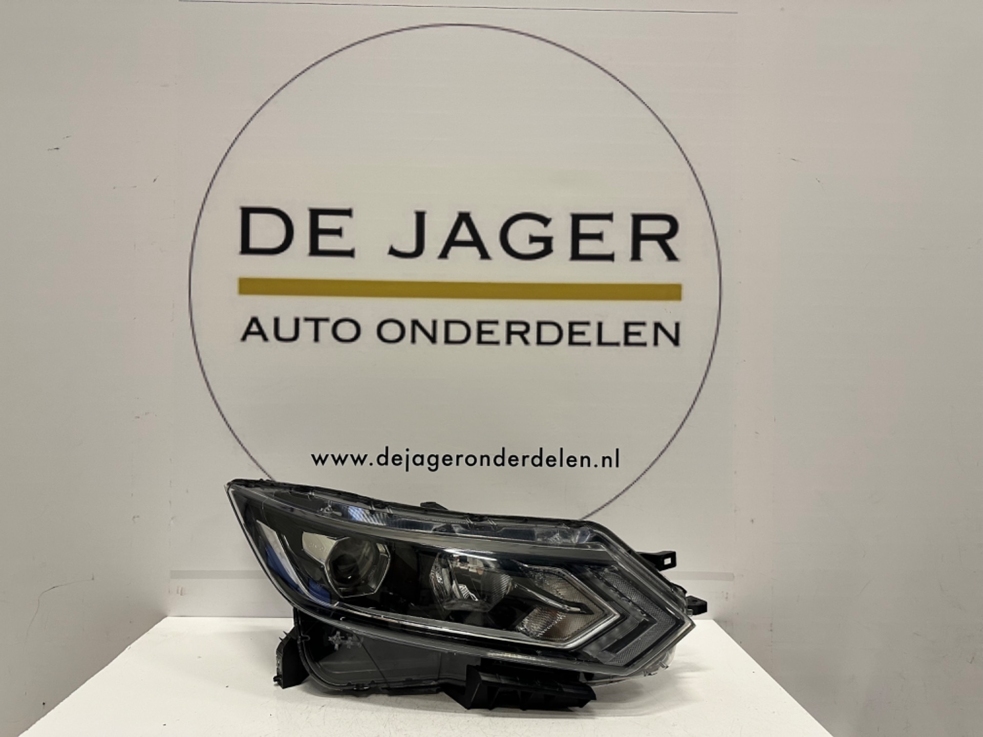 NISSAN QASHQAI J11 FACELIFT KOPLAMP RECHTS 100-19009