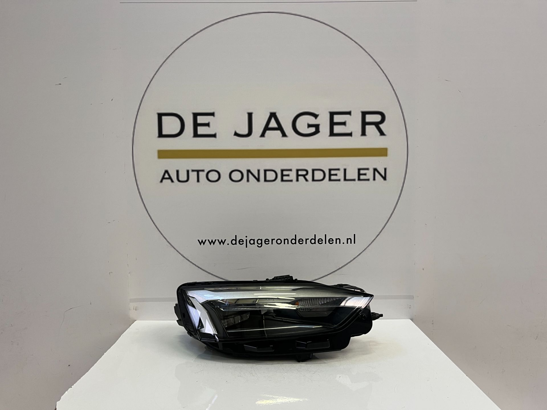 AUDI A5 FACELIFT LED-SCHEINWERFER RECHTS 8W6941012 2020-