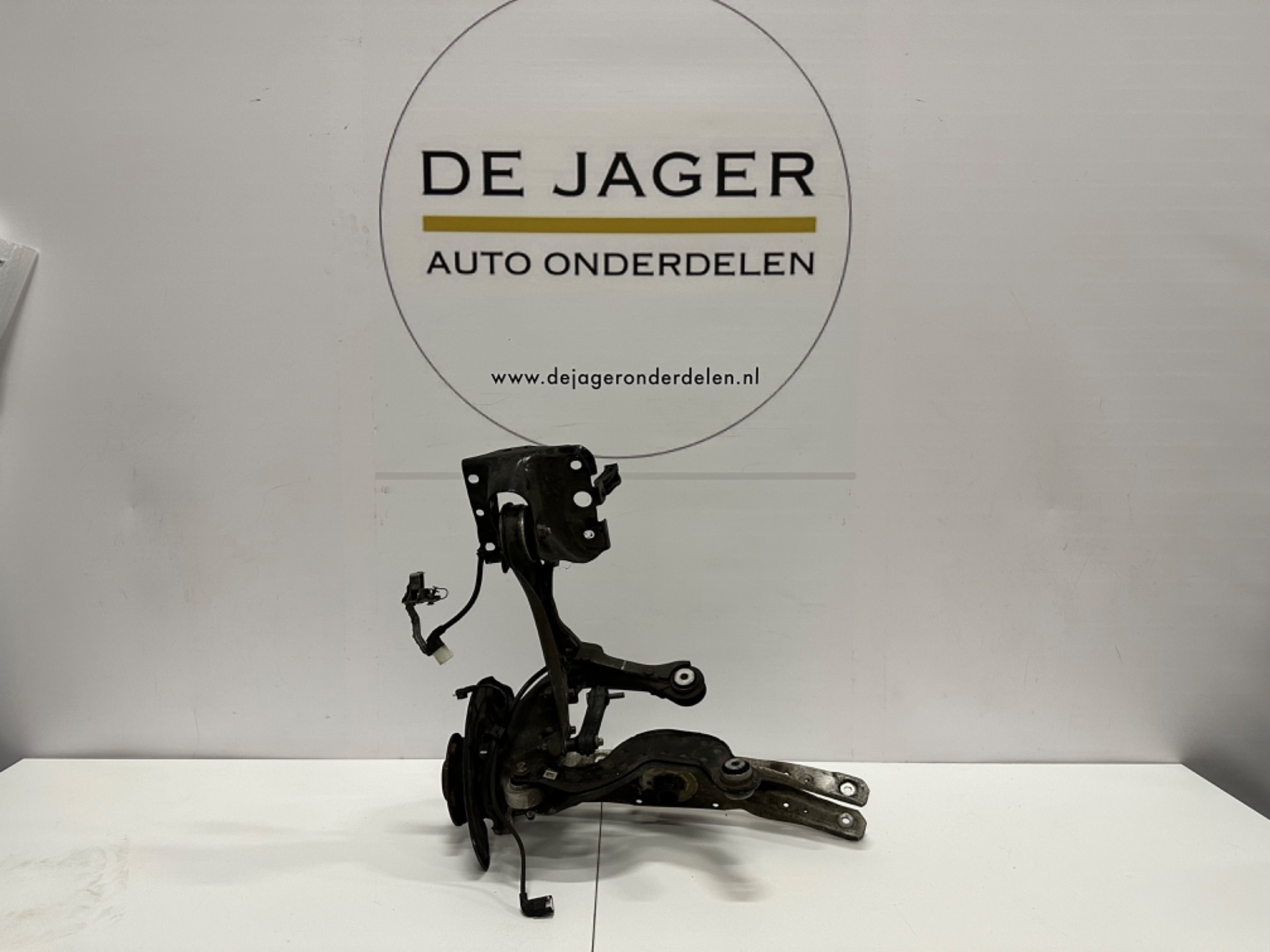 MERCEDES A247 A B CLA GLA GLB WIELOPHANGING LINKSACHTER