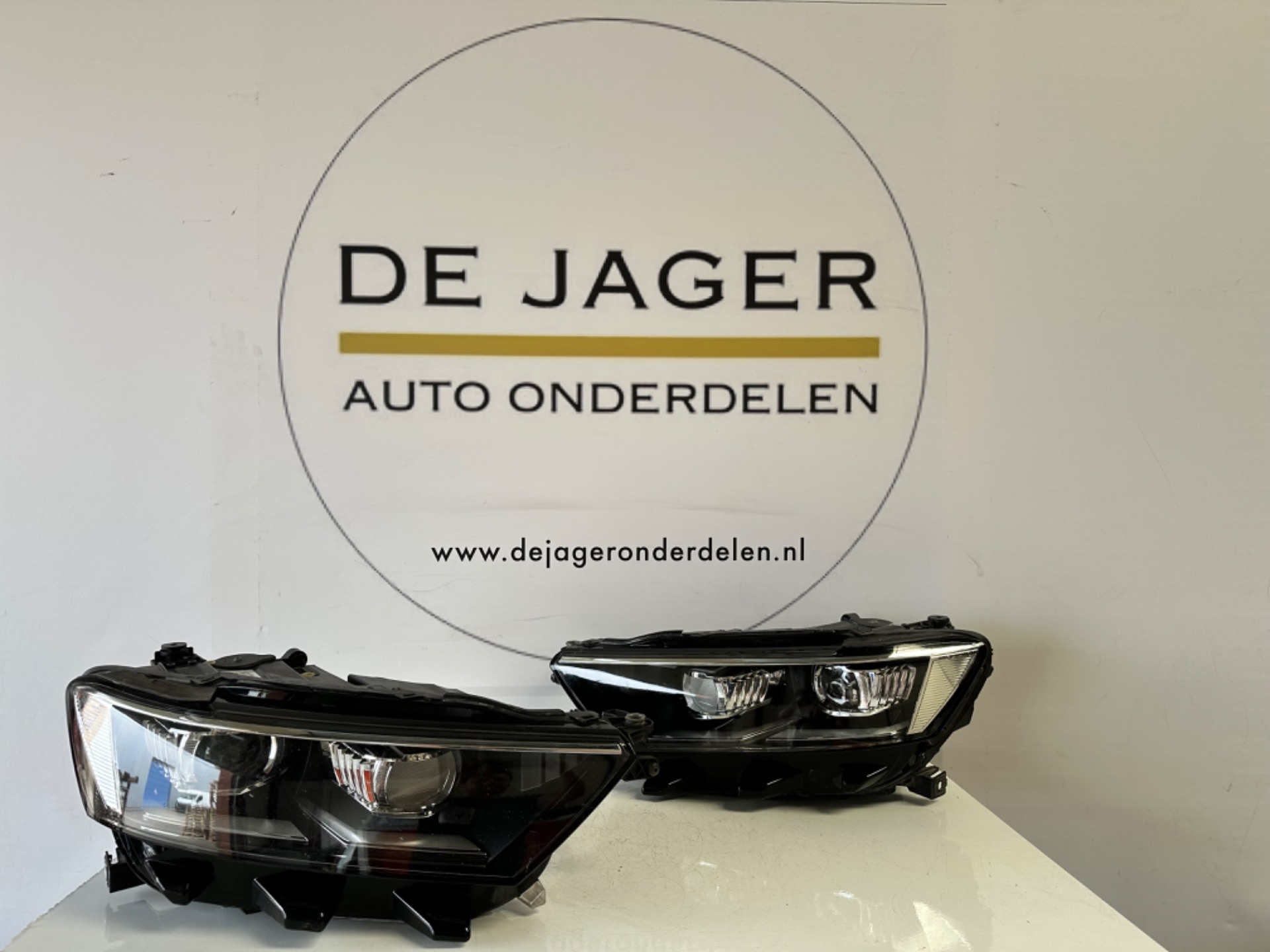 VW T-ROC TROC FULL LED HEADLIGHTS SET LEFT AND RIGHT