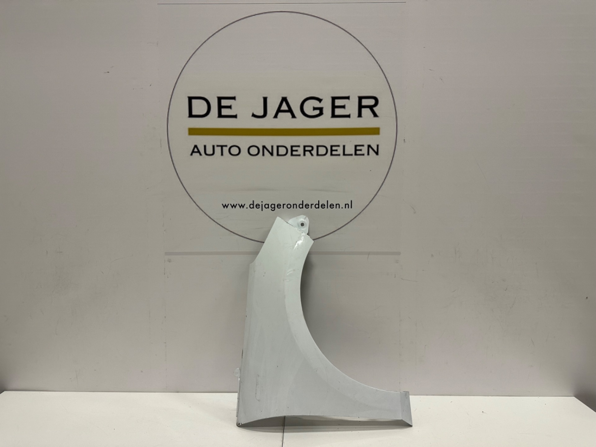 FORD FIESTA MK8 VOORSCHERM SPATBORD ORIGINEEL
