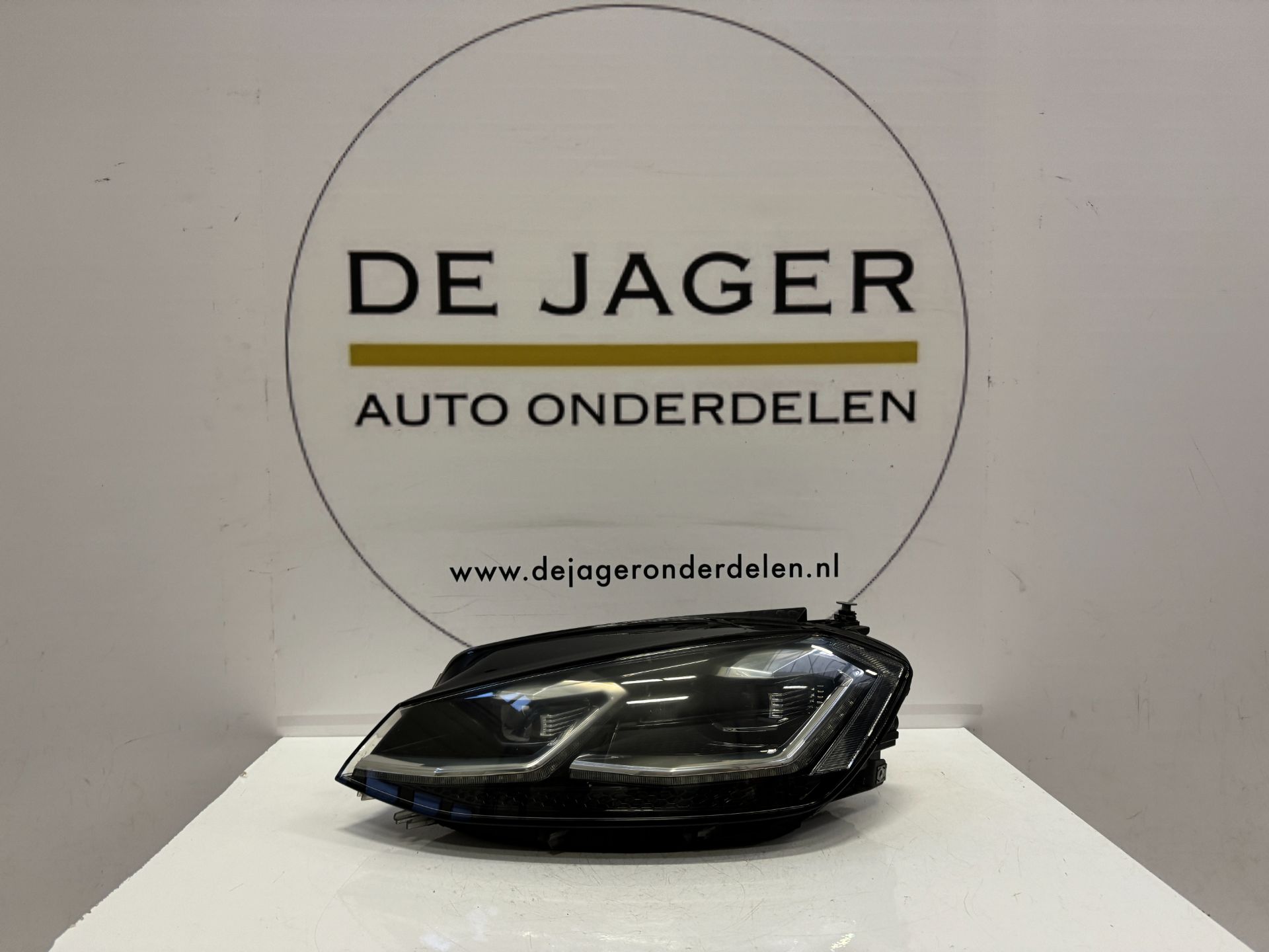 VW GOLF 7 7.5 FACELIFT VOL LED KOPLAMP 5G1941035 LINKS