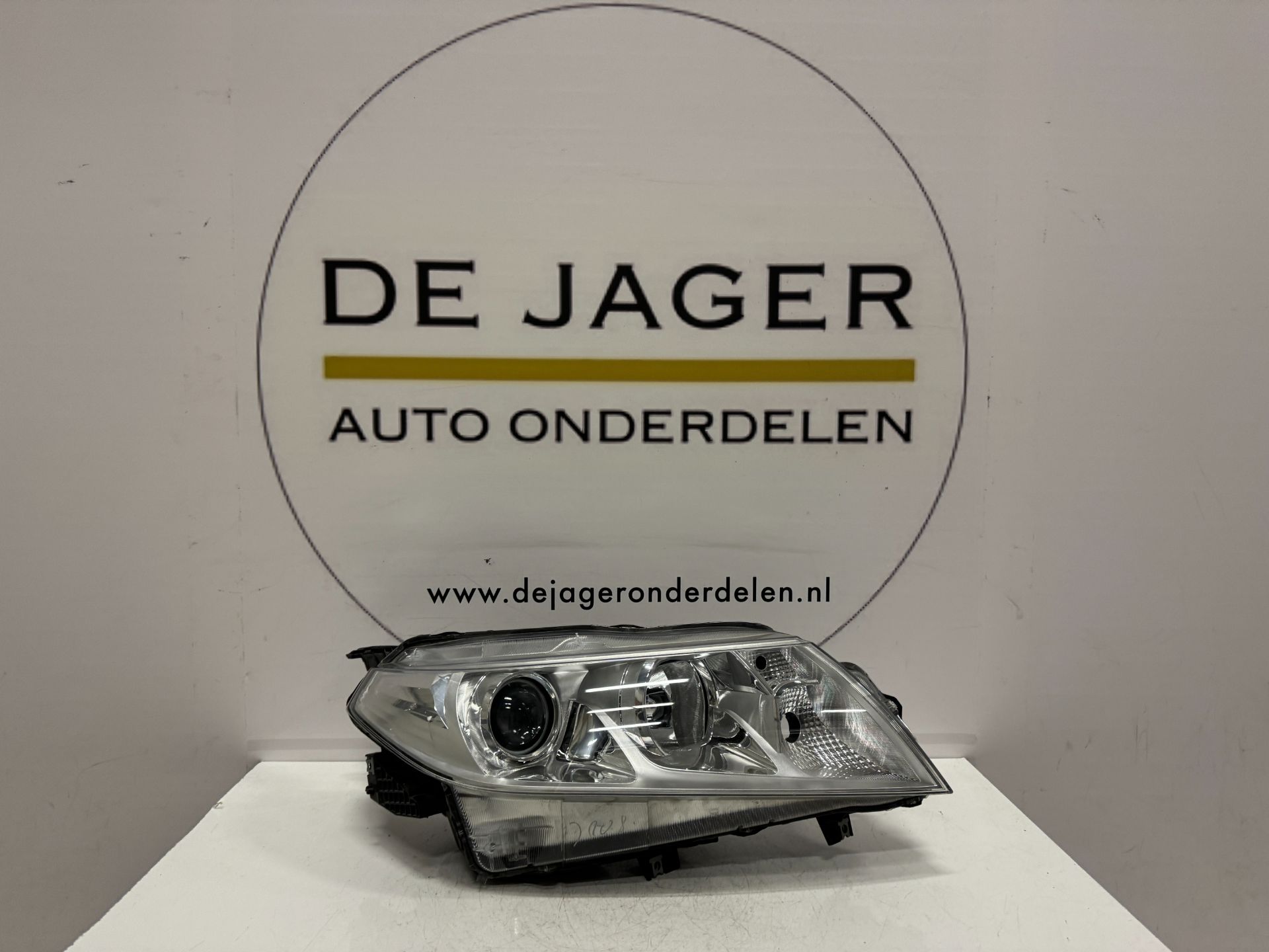 SUZUKI VITARA XENON-SCHEINWERFER RECHTS 100-18097 2015-