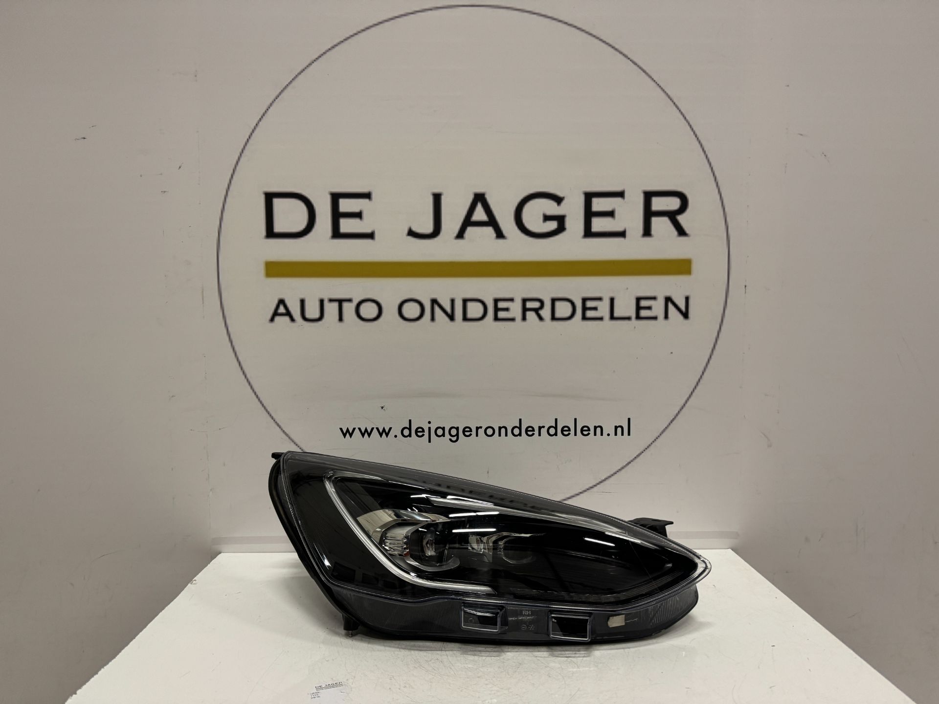 FORD FOCUS MK4 HEADLIGHT LEFT COMPLETE JX7B-13E016-AH 2018-