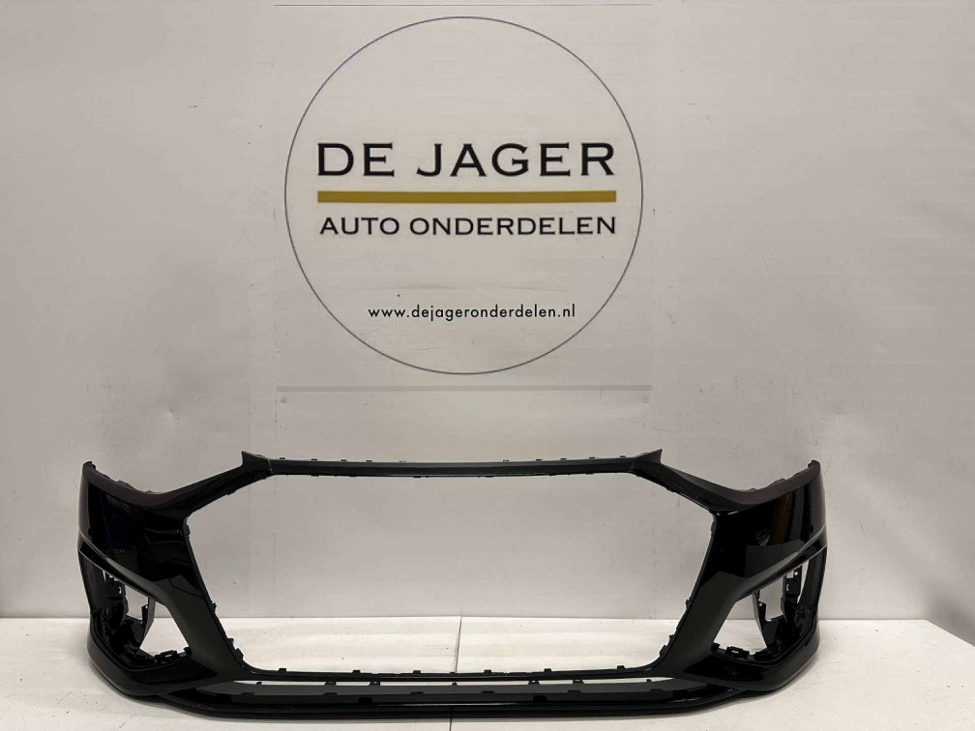 AUDI A4 8W FACELIFT VOORBUMPER BUMPER 8W0807437A